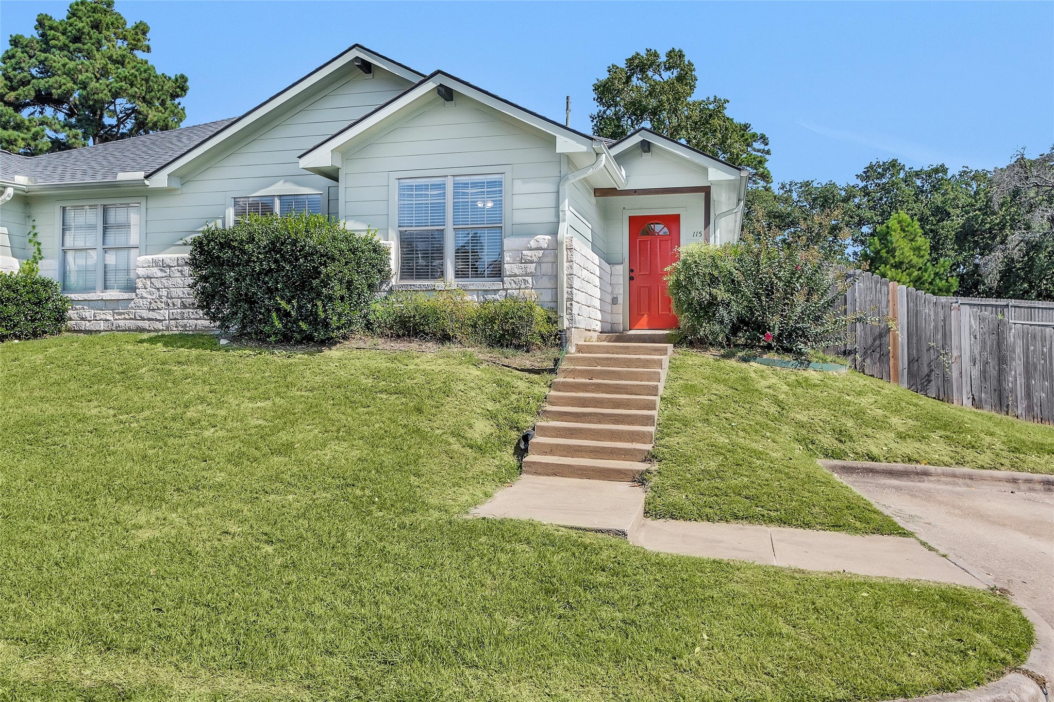 109 Bolero Way Property Photo 1