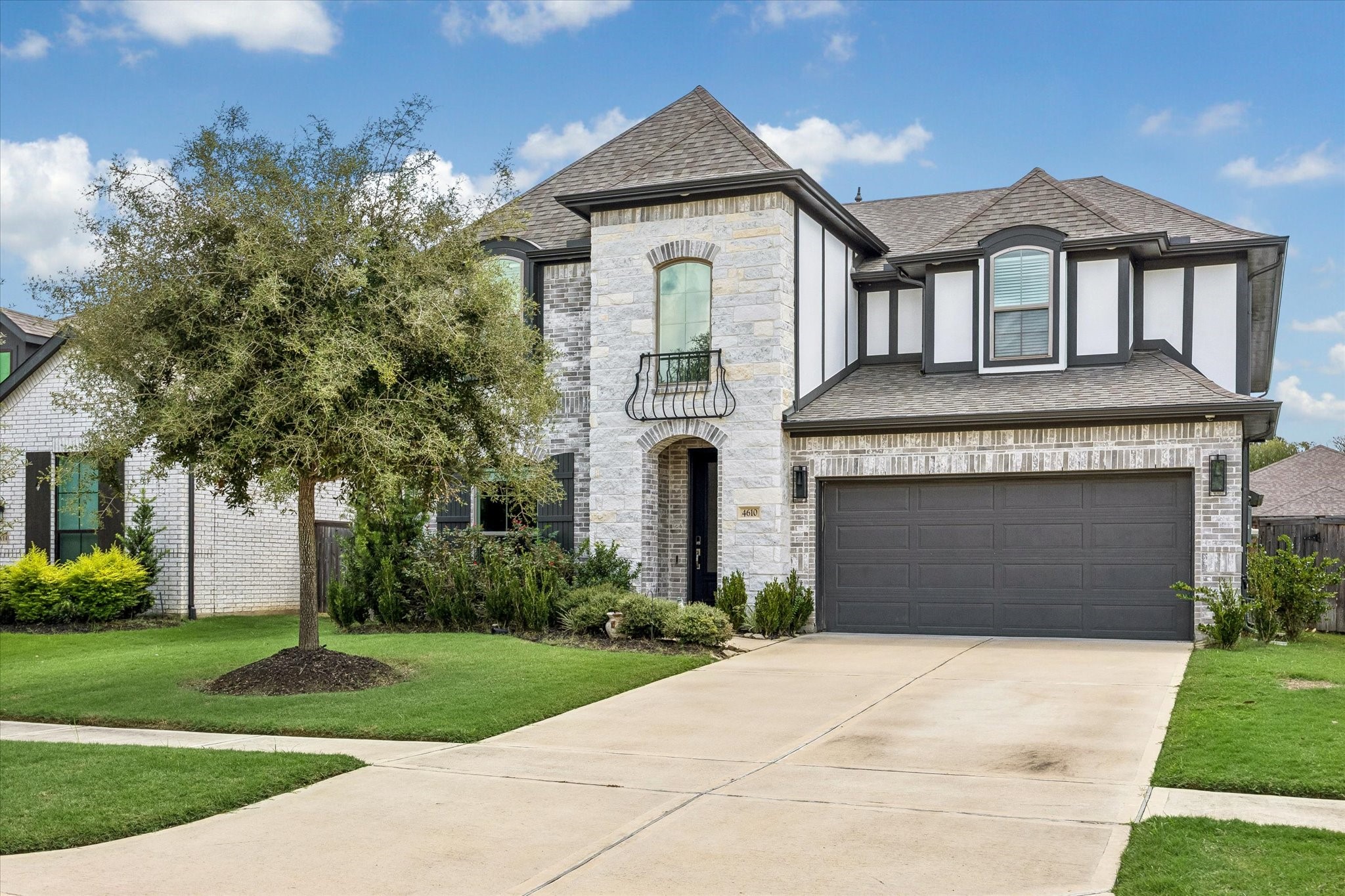 4610 Wax Myrtle Court Property Photo 1