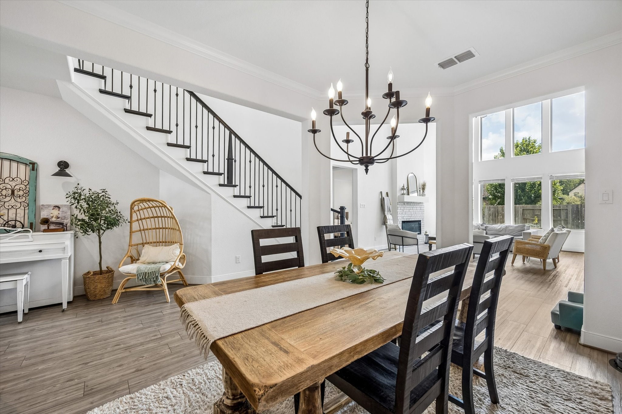 4610 Wax Myrtle Court Property Photo 8