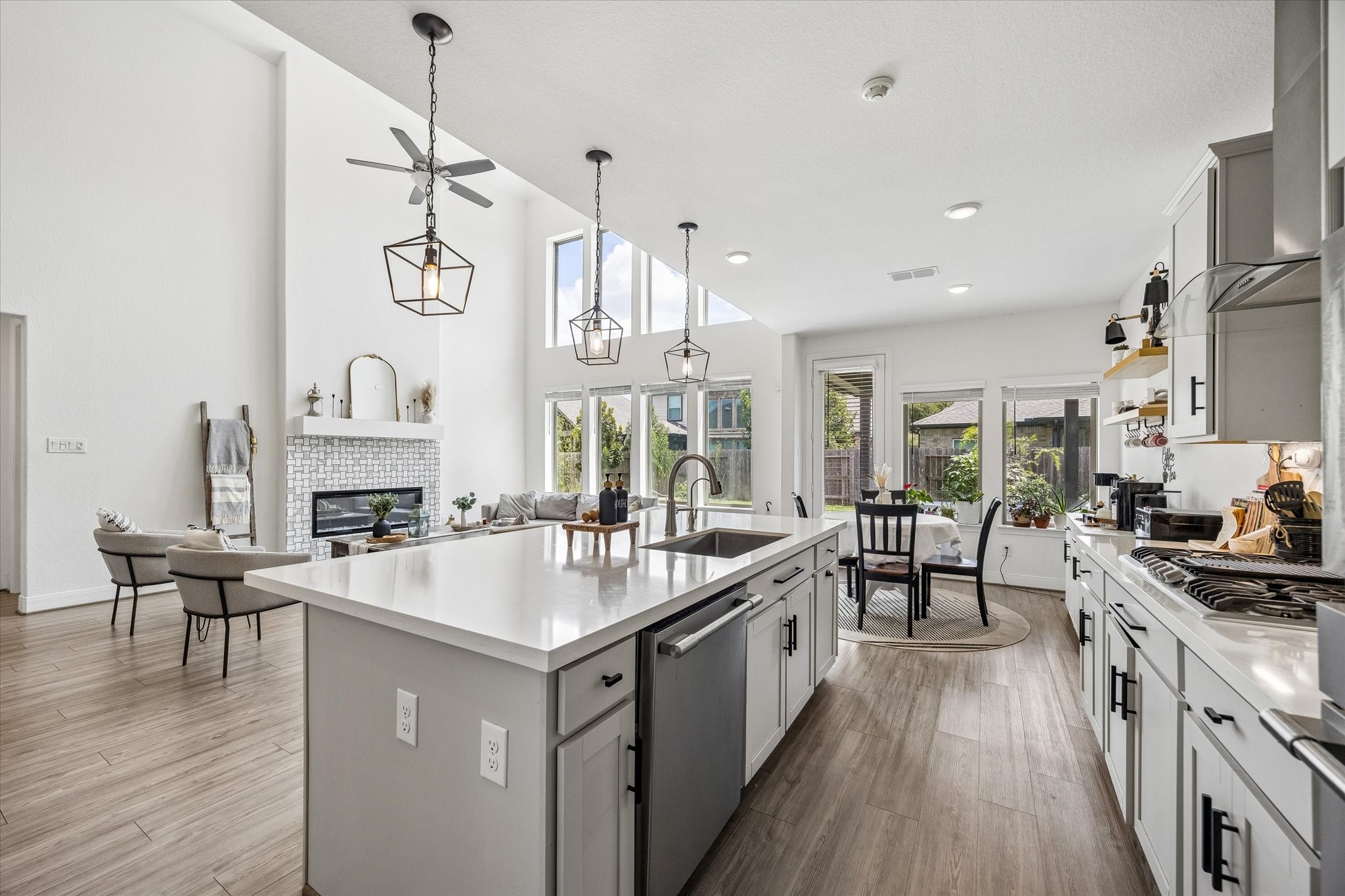 4610 Wax Myrtle Court Property Photo 18