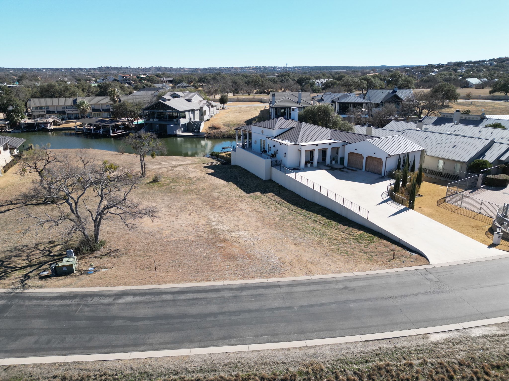 2811 Fault Line Drive Property Photo 2