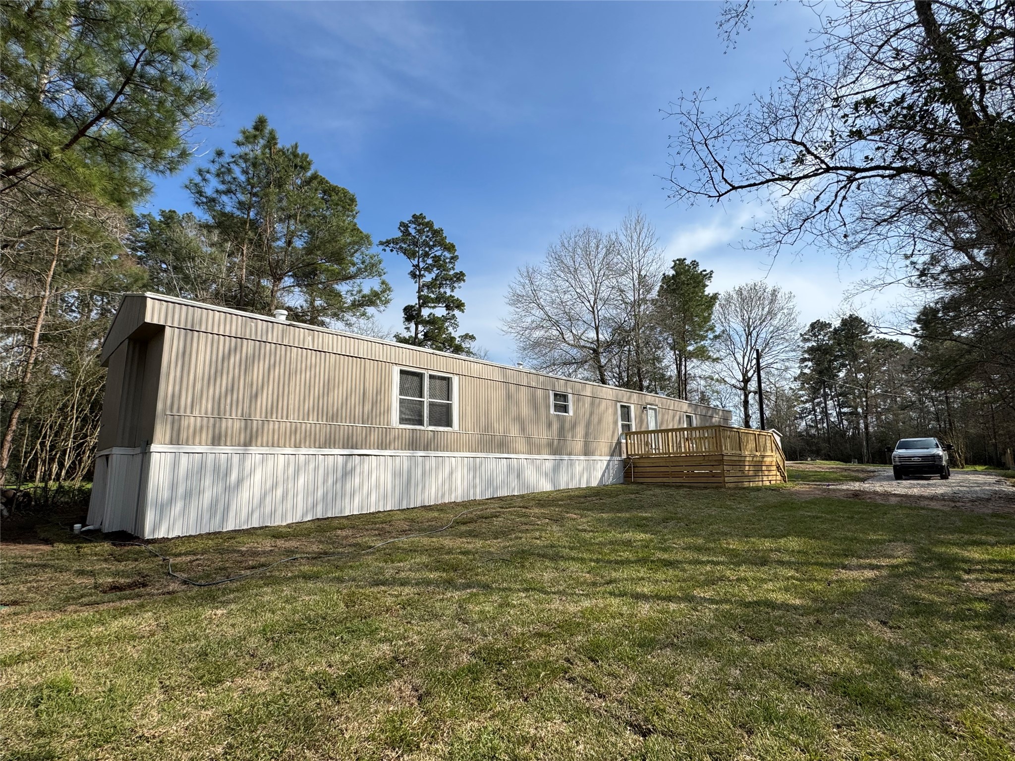 15840 Lowell Property Photo 2