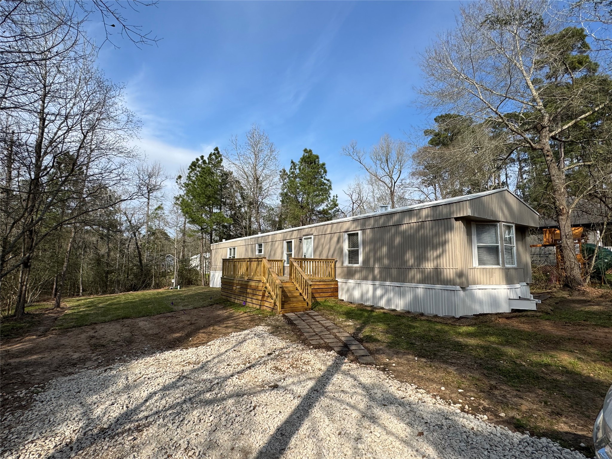 15840 Lowell Property Photo 5