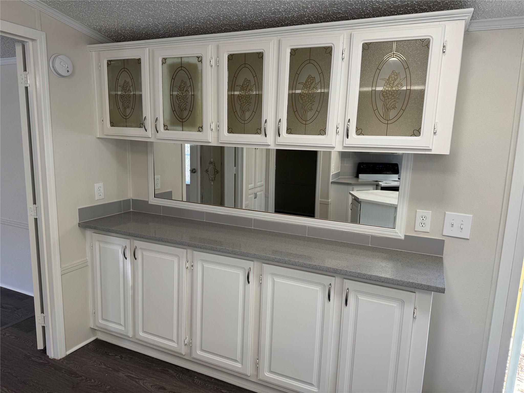 15840 Lowell Property Photo 12