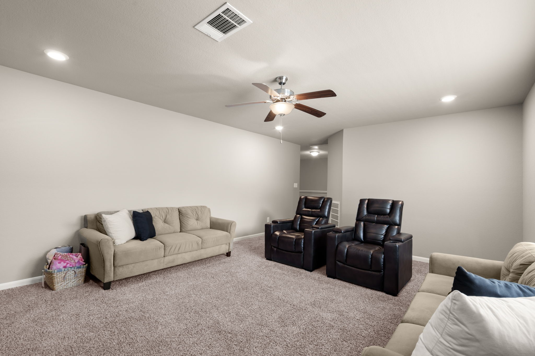 1921 Briar Grove Drive Property Photo 27