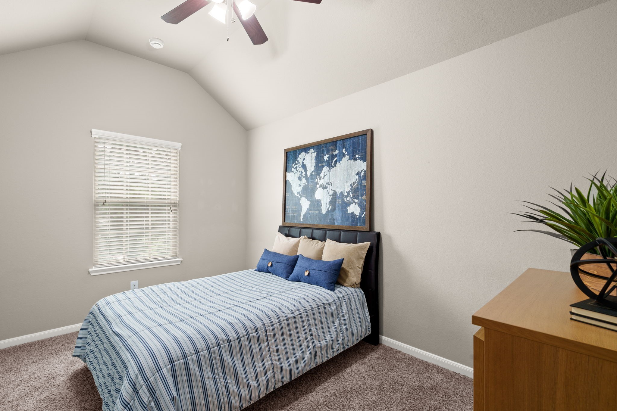 1921 Briar Grove Drive Property Photo 28