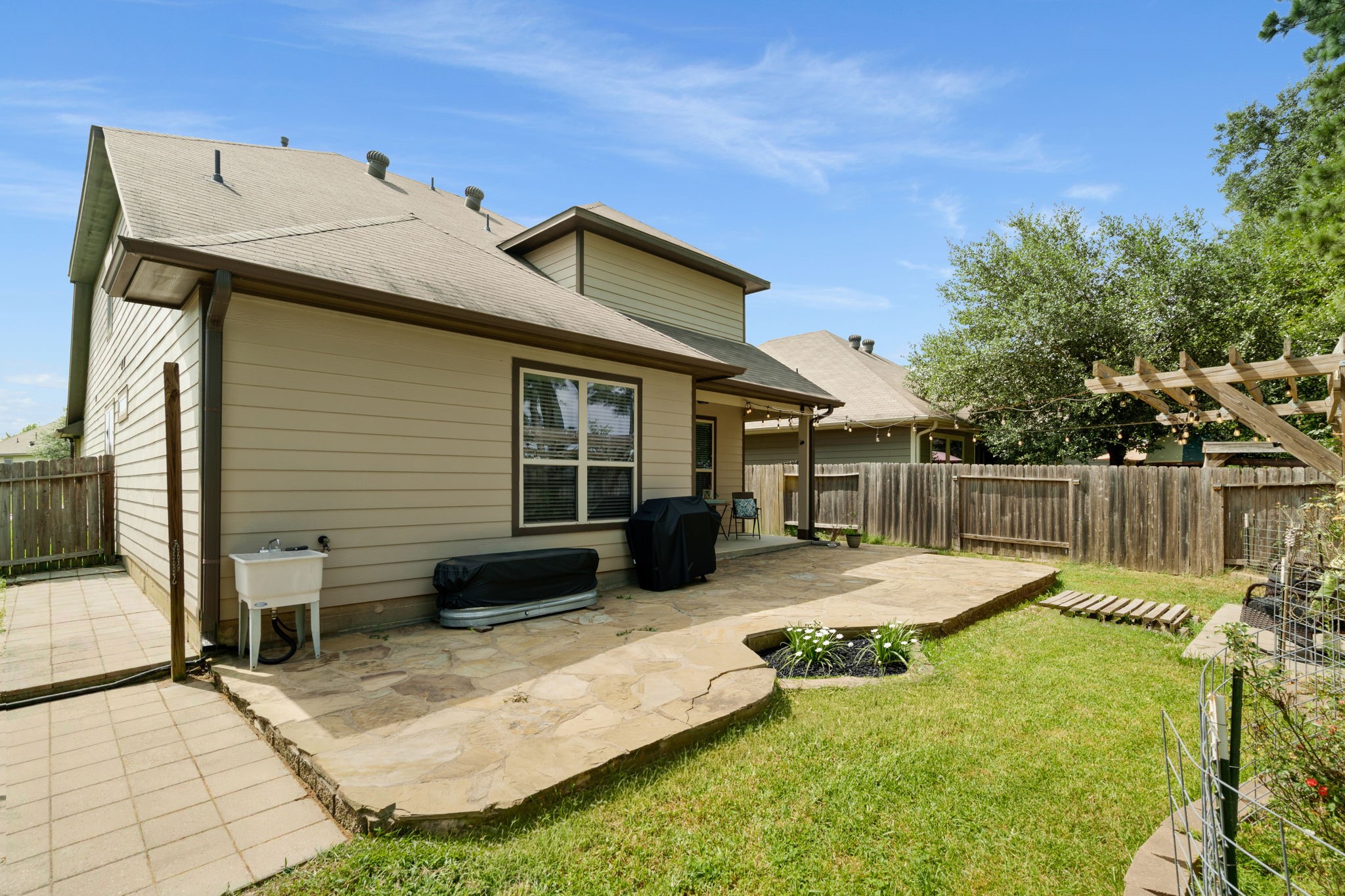 1921 Briar Grove Drive Property Photo 34