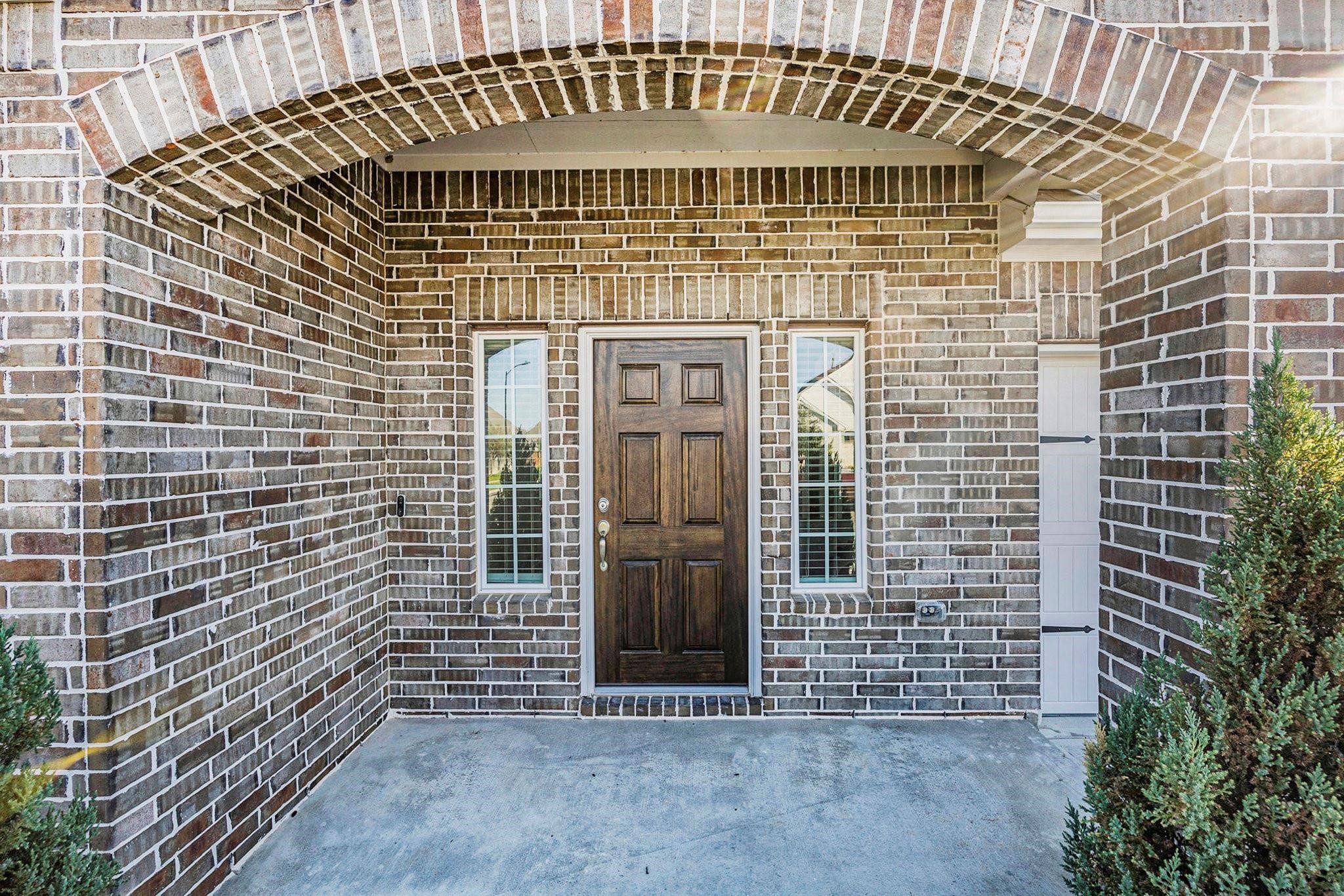 24311 Huntcliff Drive Property Photo 3