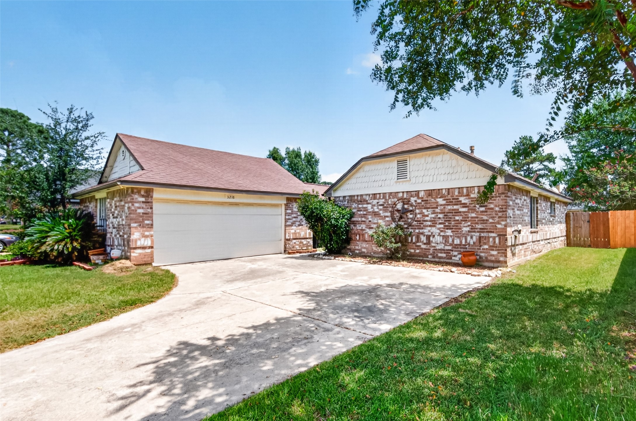 3218 Tynemeadow Court Property Photo 1