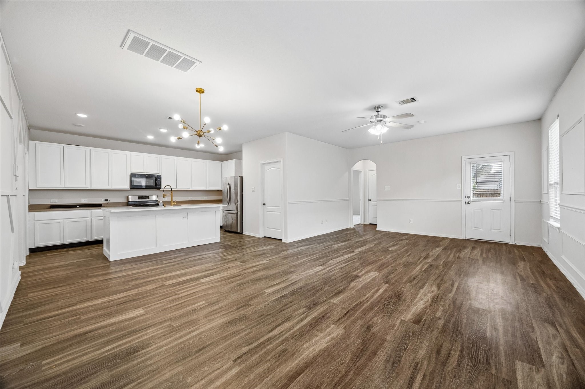 9735 Raisbeck Property Photo 4