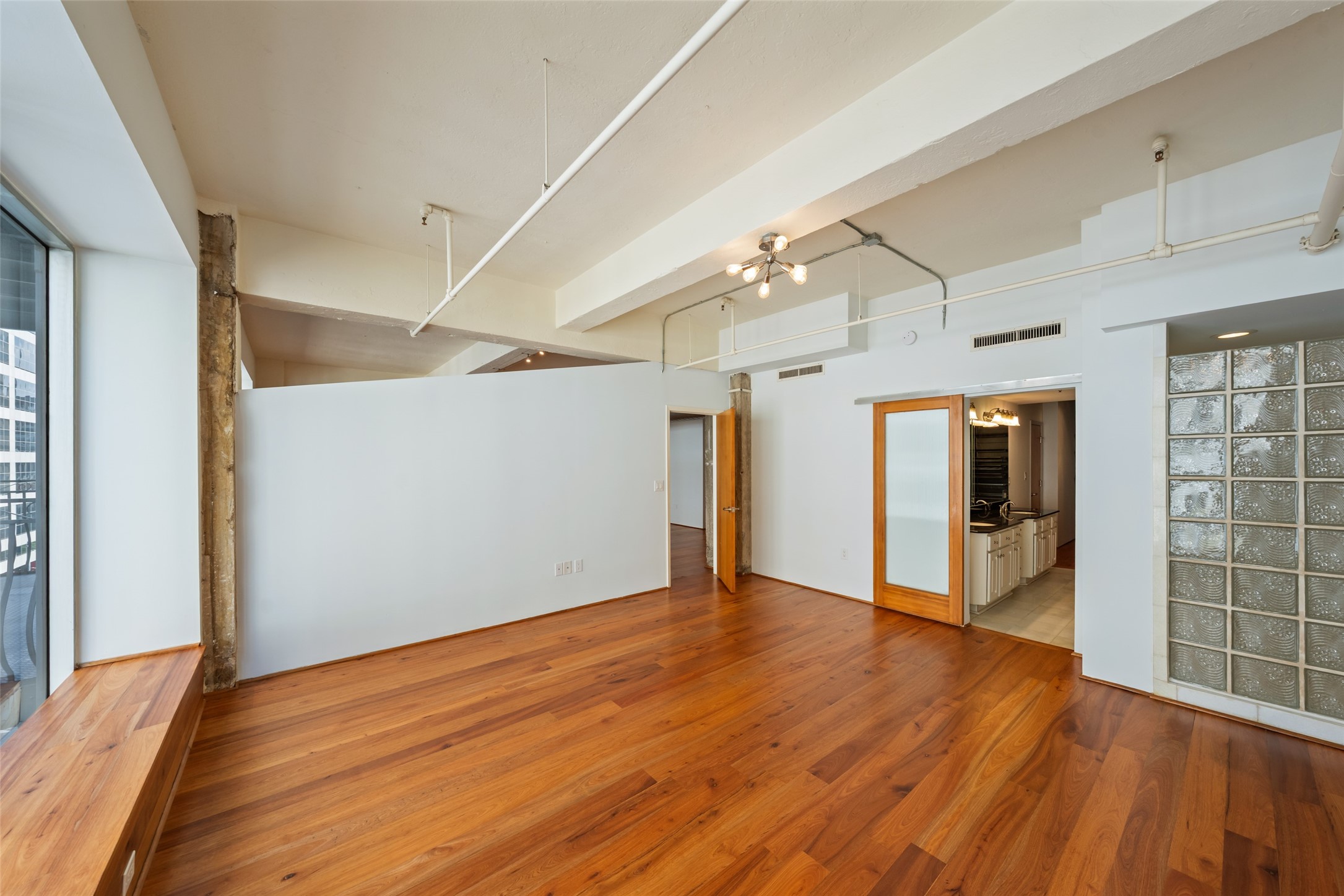 711 Main Street 601 Property Photo 10