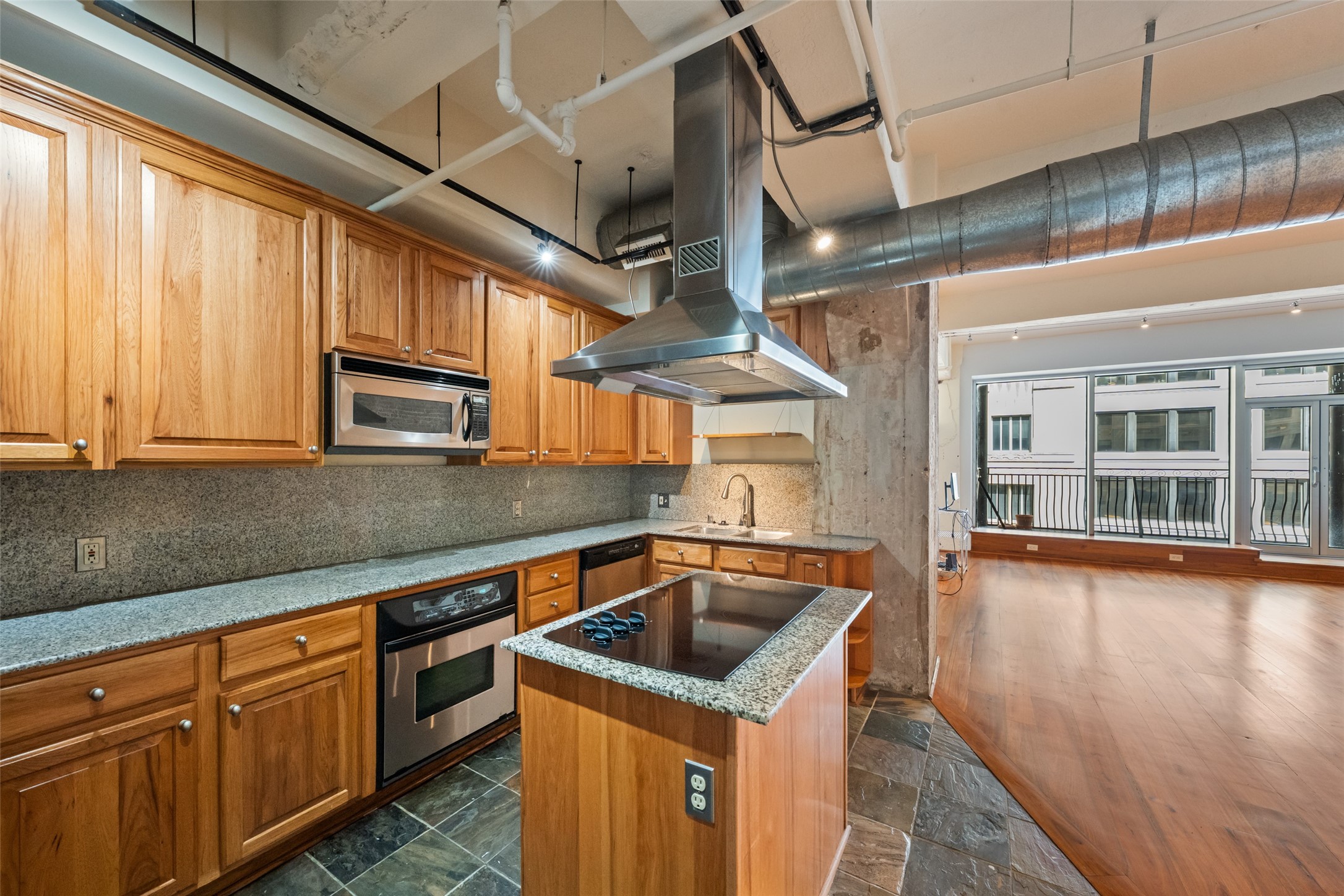 711 Main Street 601 Property Photo 15
