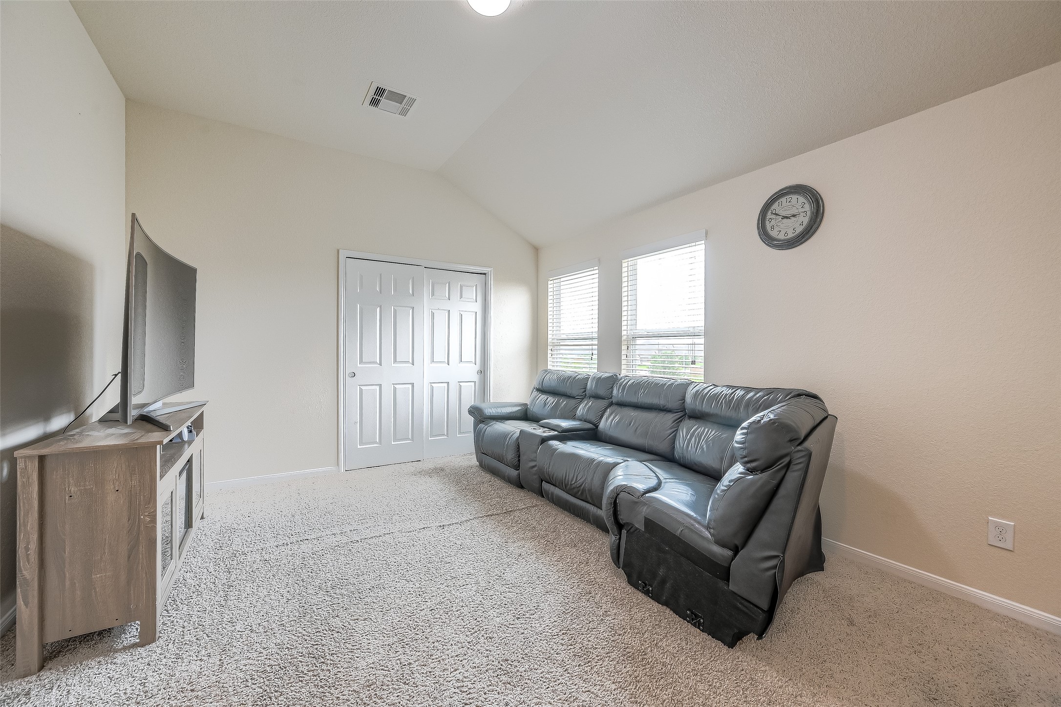 3030 Currier Court Property Photo 19