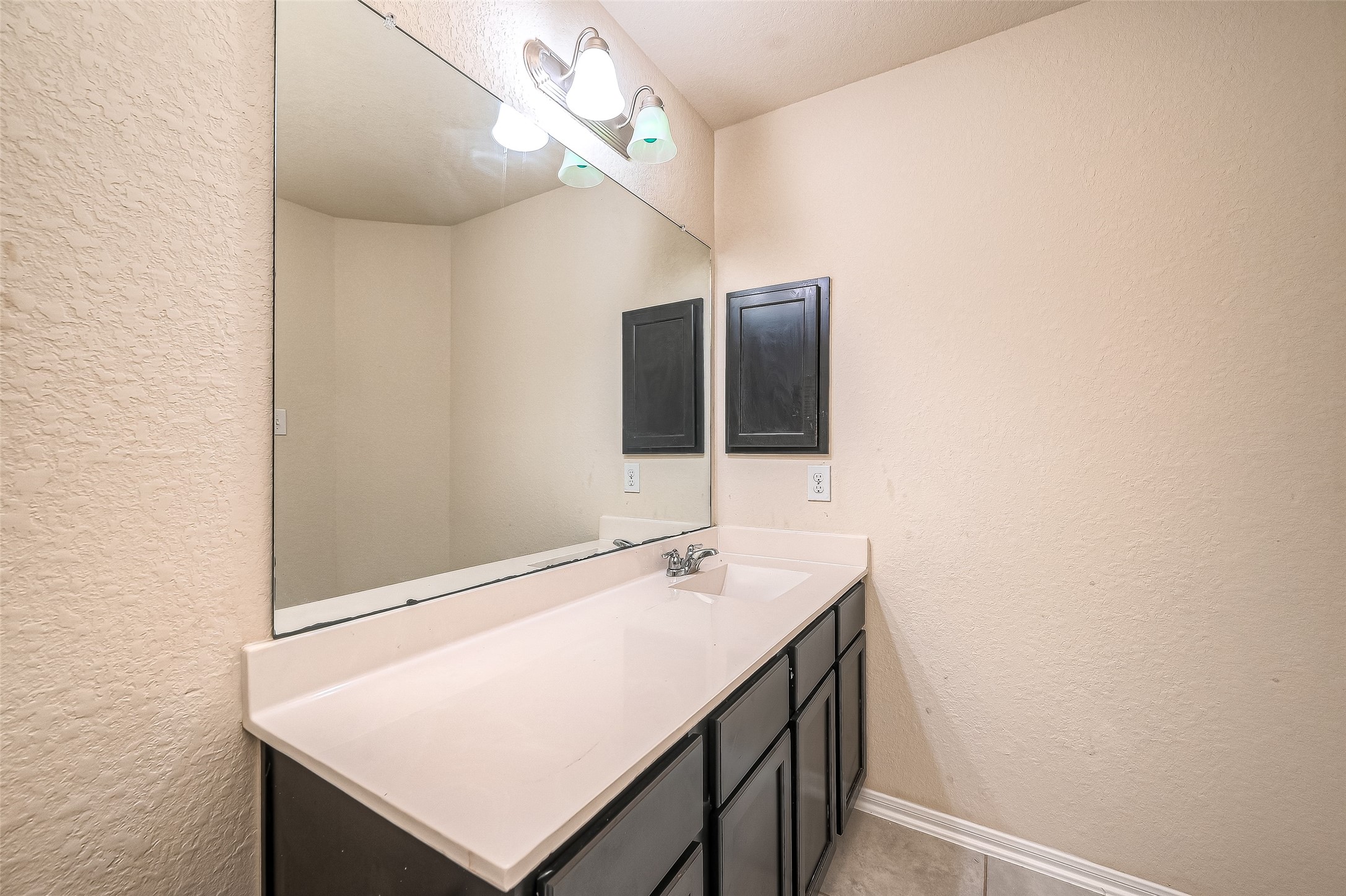 3030 Currier Court Property Photo 25