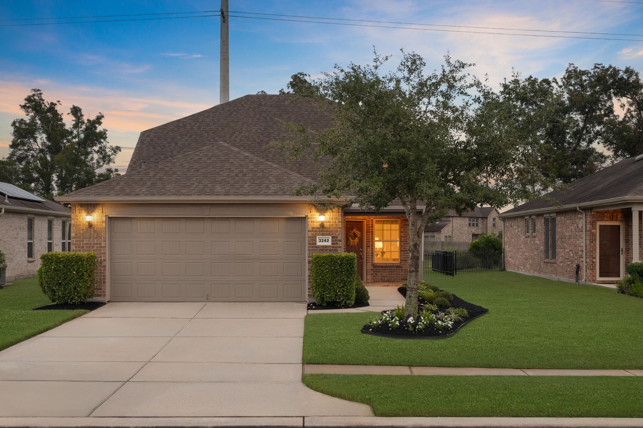 3242 Golden Eagle Way Property Photo 3