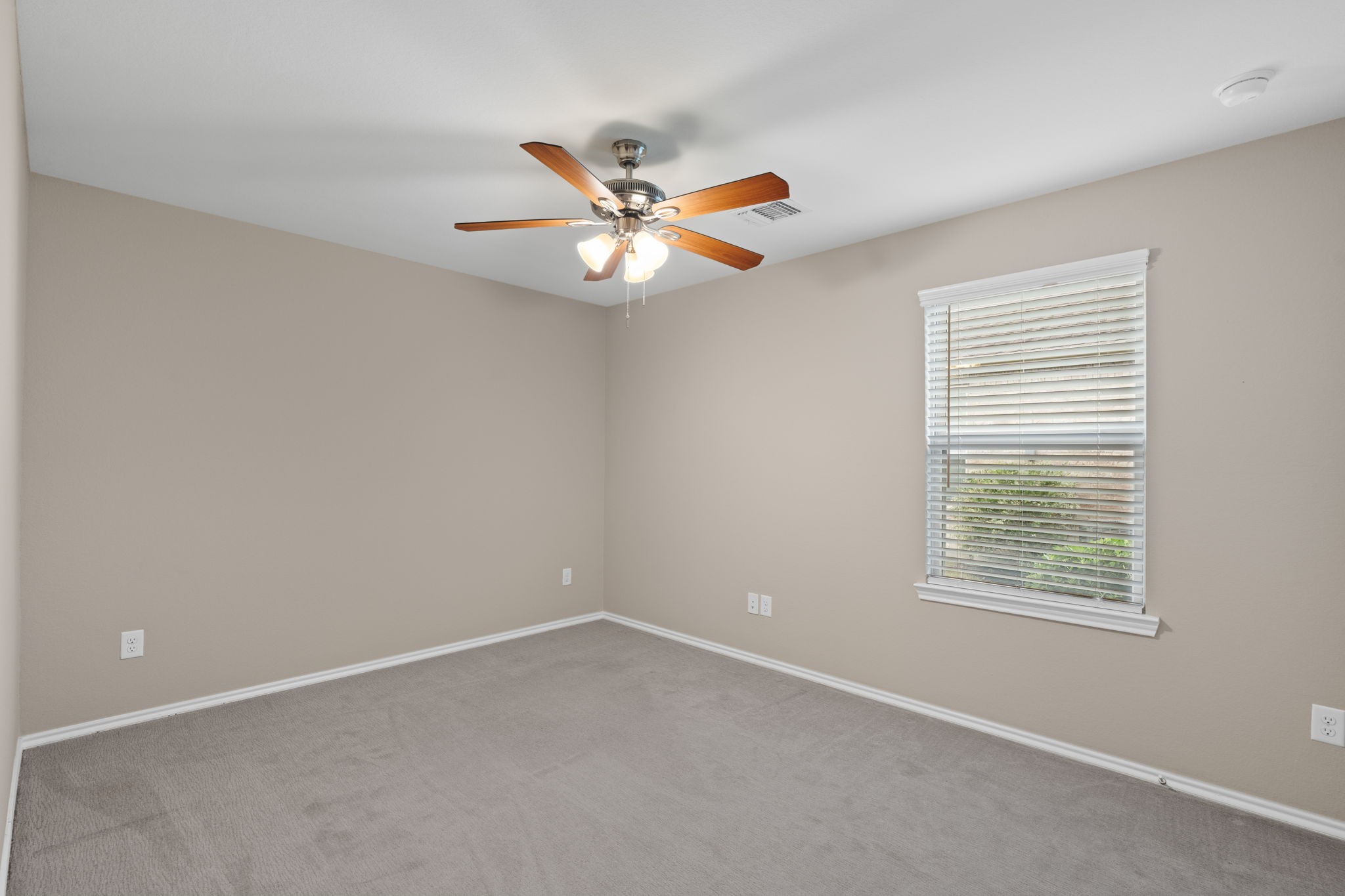 3242 Golden Eagle Way Property Photo 24