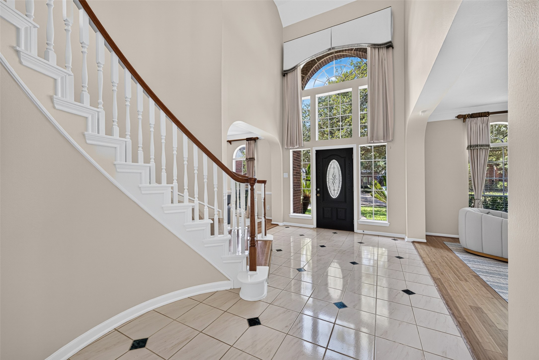 2819 Gray Moss Court Property Photo 4