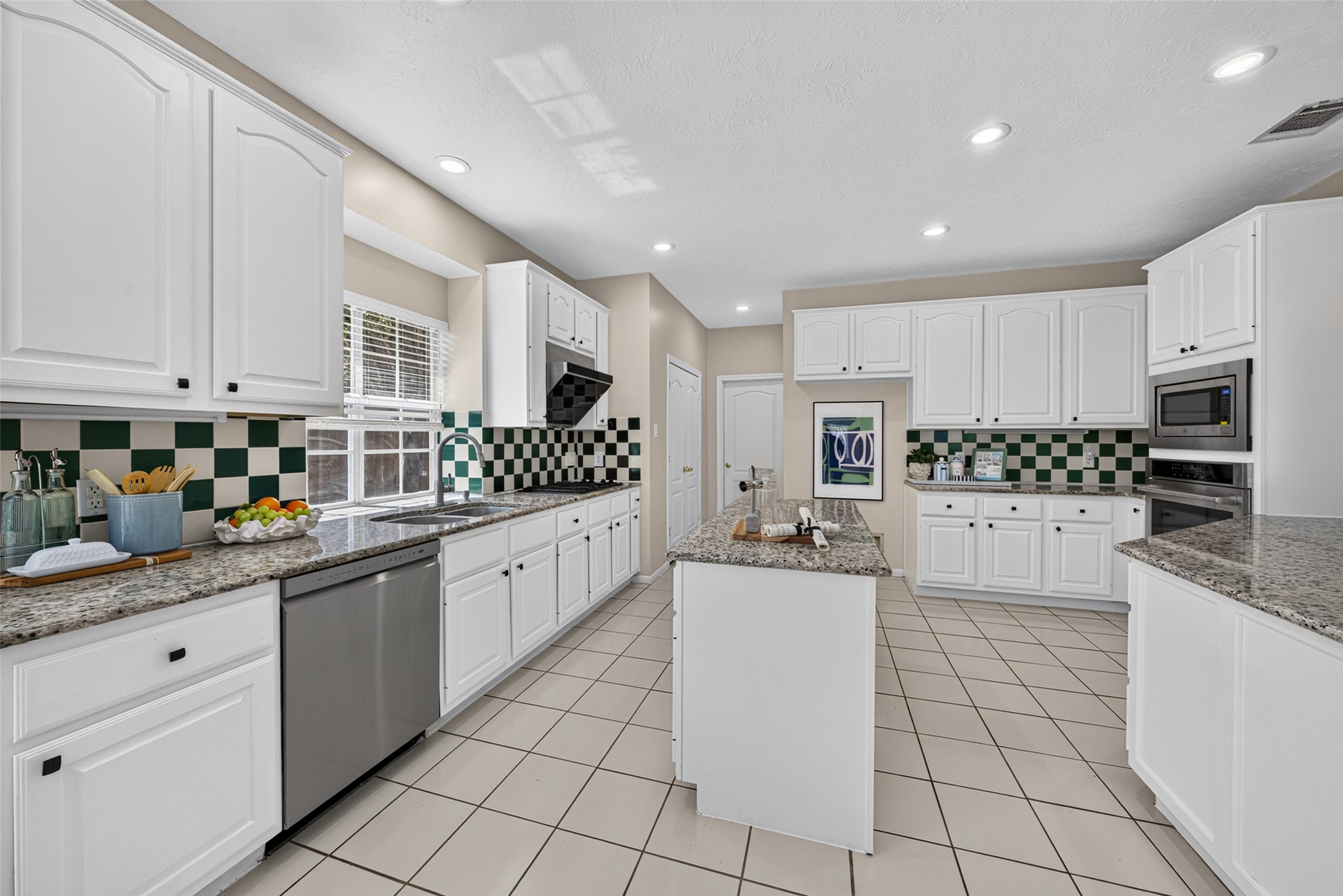 2819 Gray Moss Court Property Photo 15