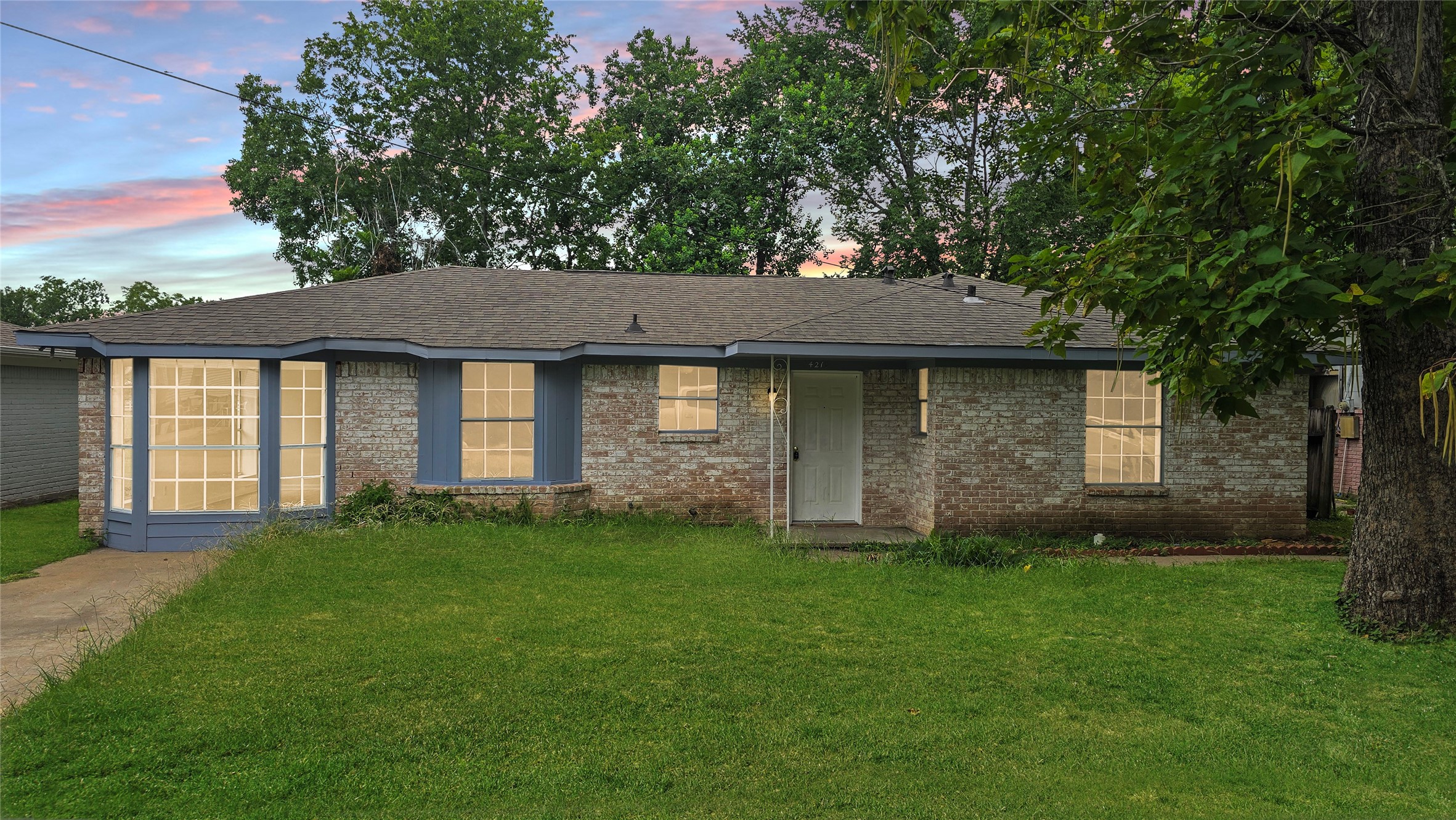 4210 Ester Street Property Photo 1