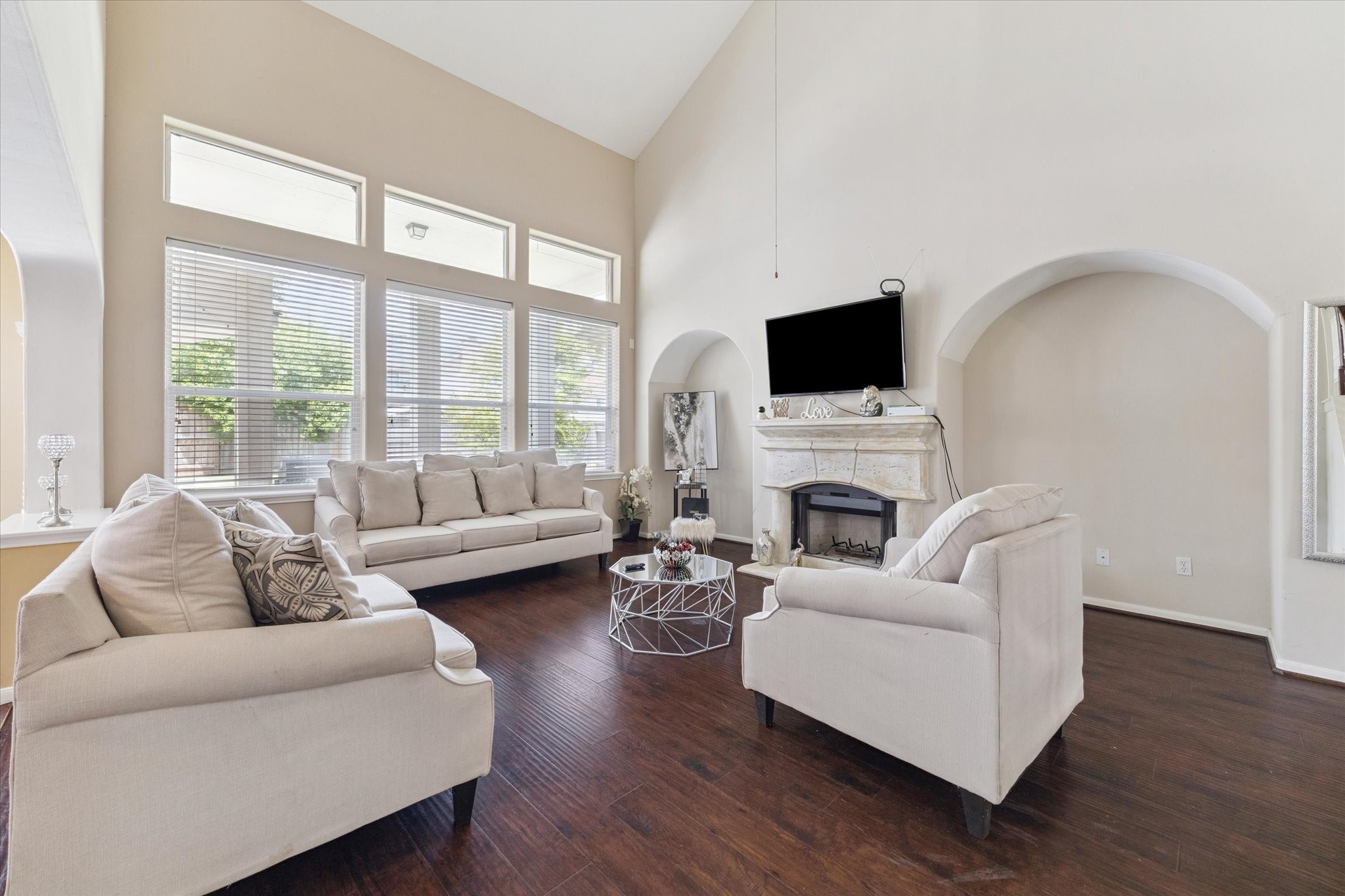 6306 Amelia Springs Drive Property Photo 12