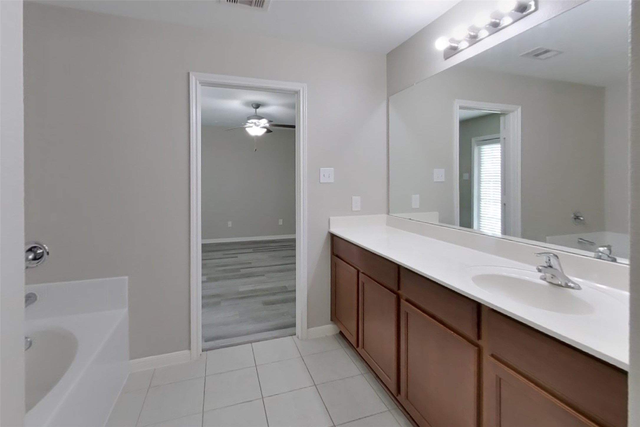 333 Summer Horse Drive Property Photo 8