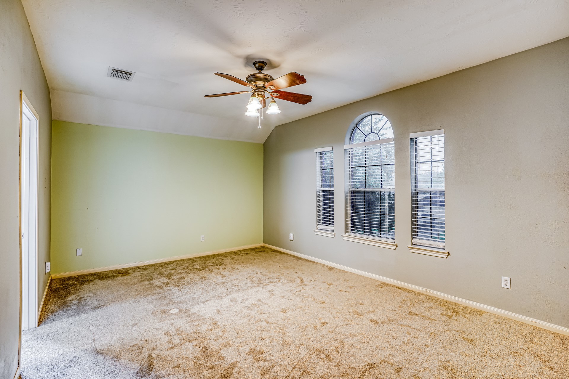1122 Chase Park Drive Property Photo 6