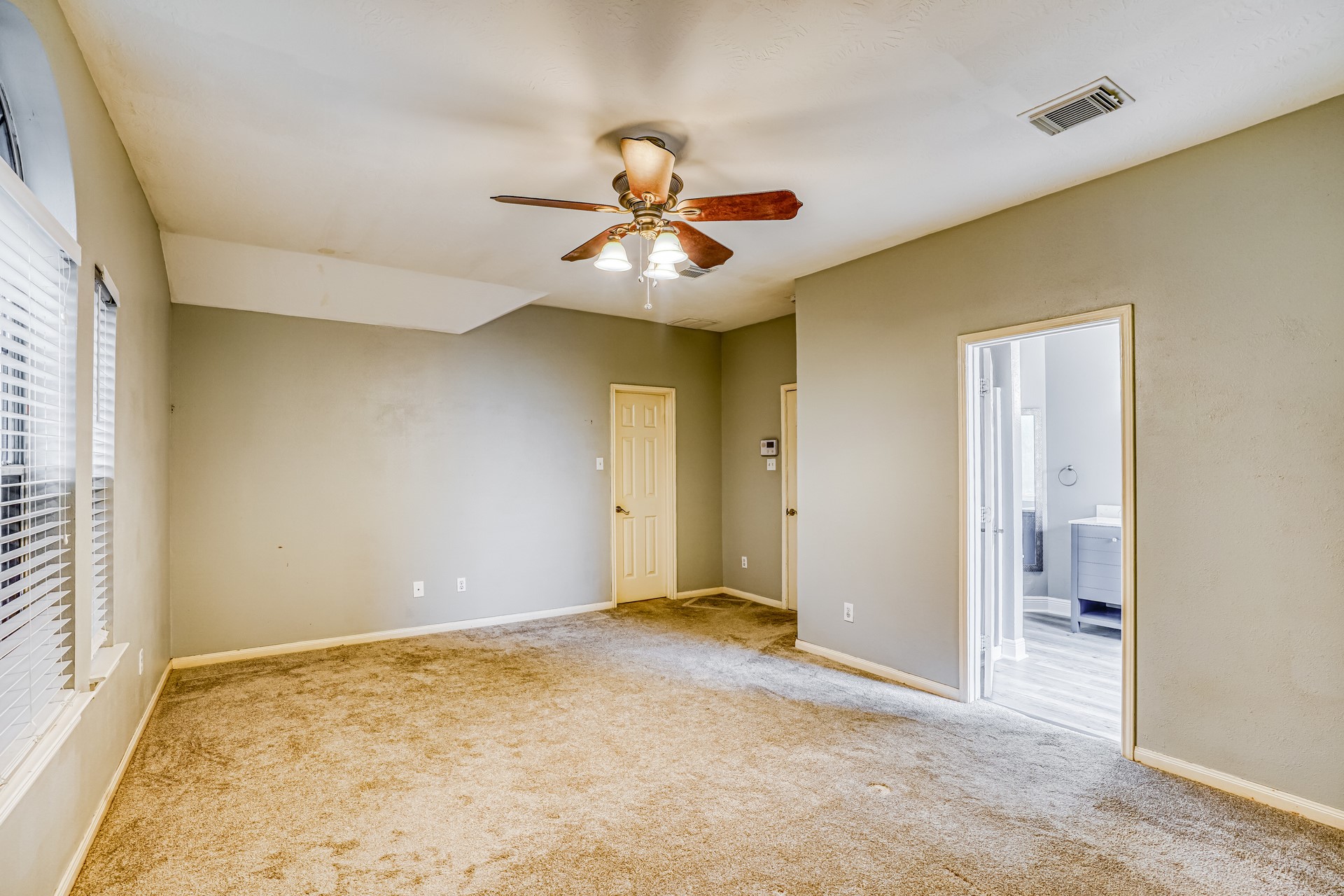 1122 Chase Park Drive Property Photo 7