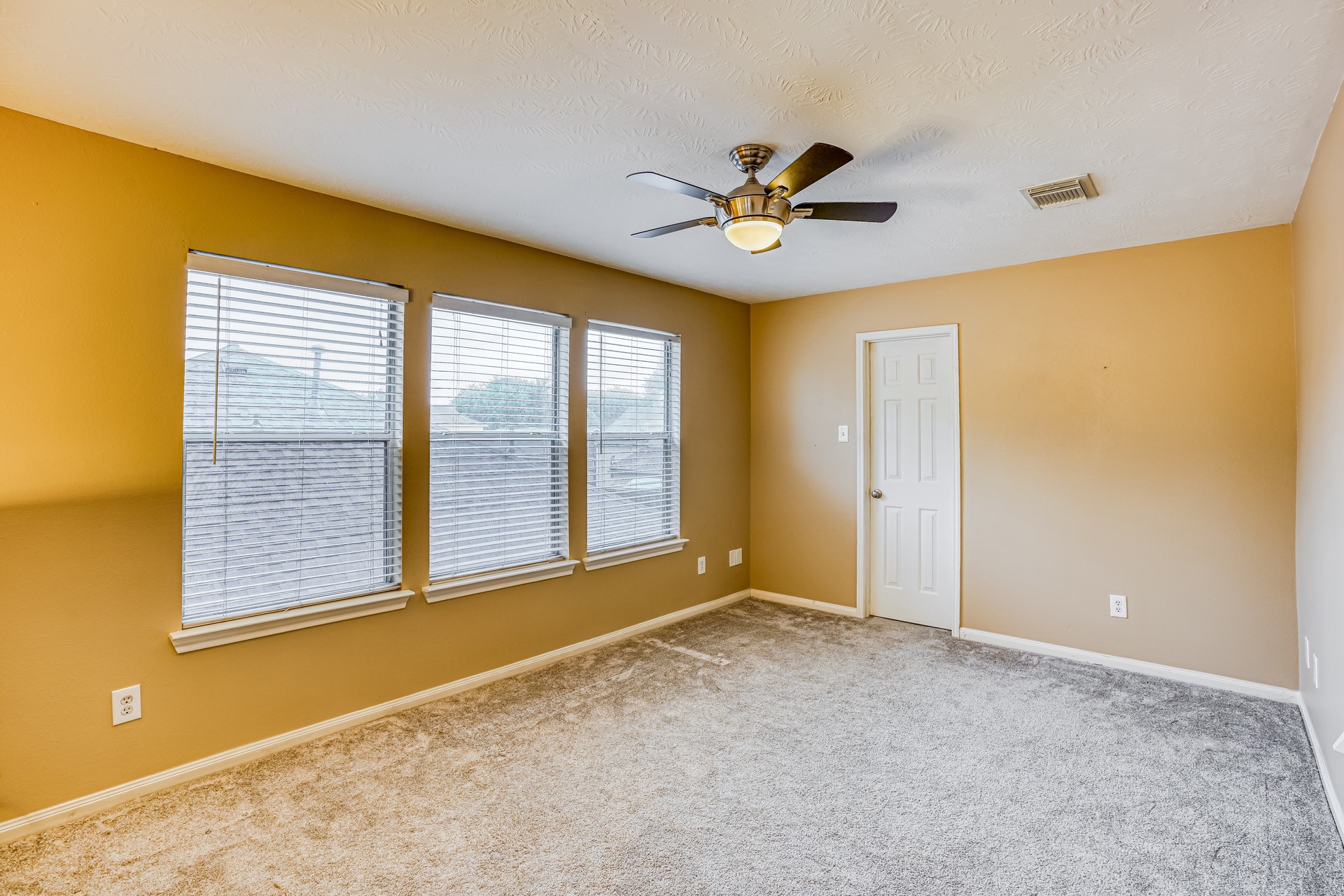 1122 Chase Park Drive Property Photo 11