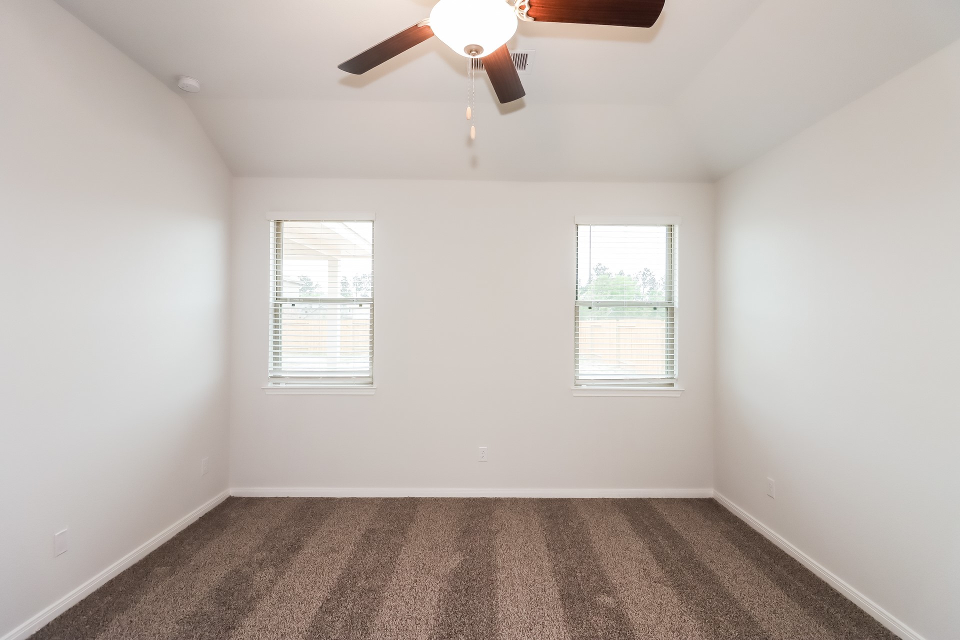 26020 Babe Ruth Drive Property Photo 7