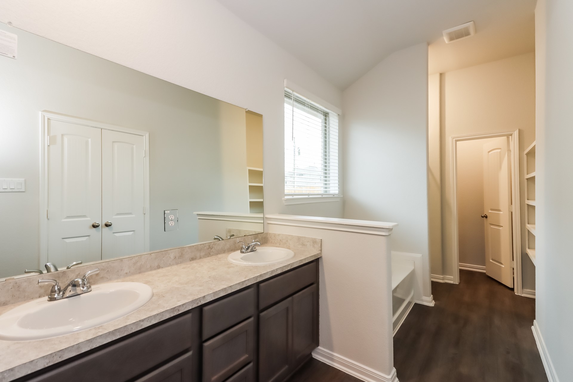 26020 Babe Ruth Drive Property Photo 12