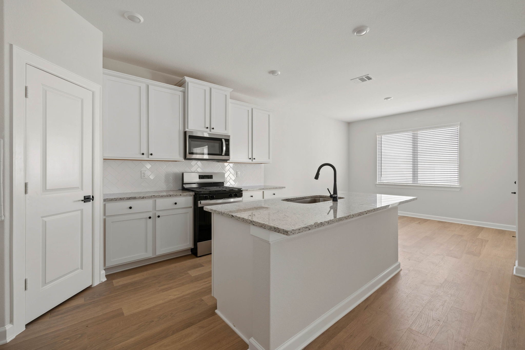 14004 Starboard Reach Drive Property Photo 6