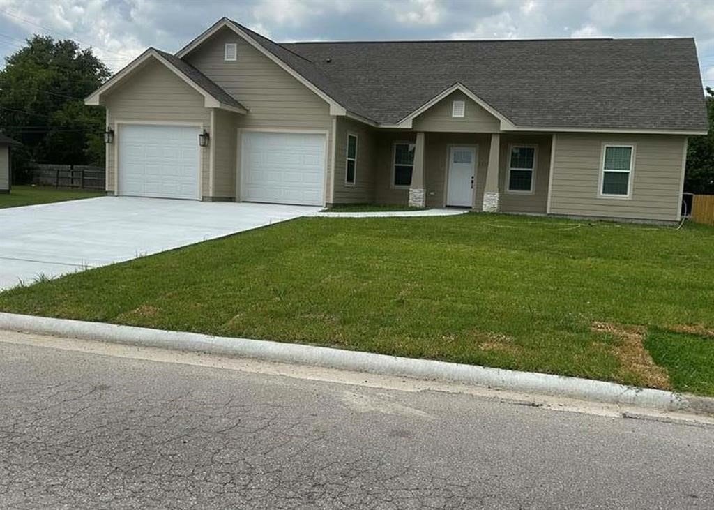 2217 Cashmere Avenue Property Photo