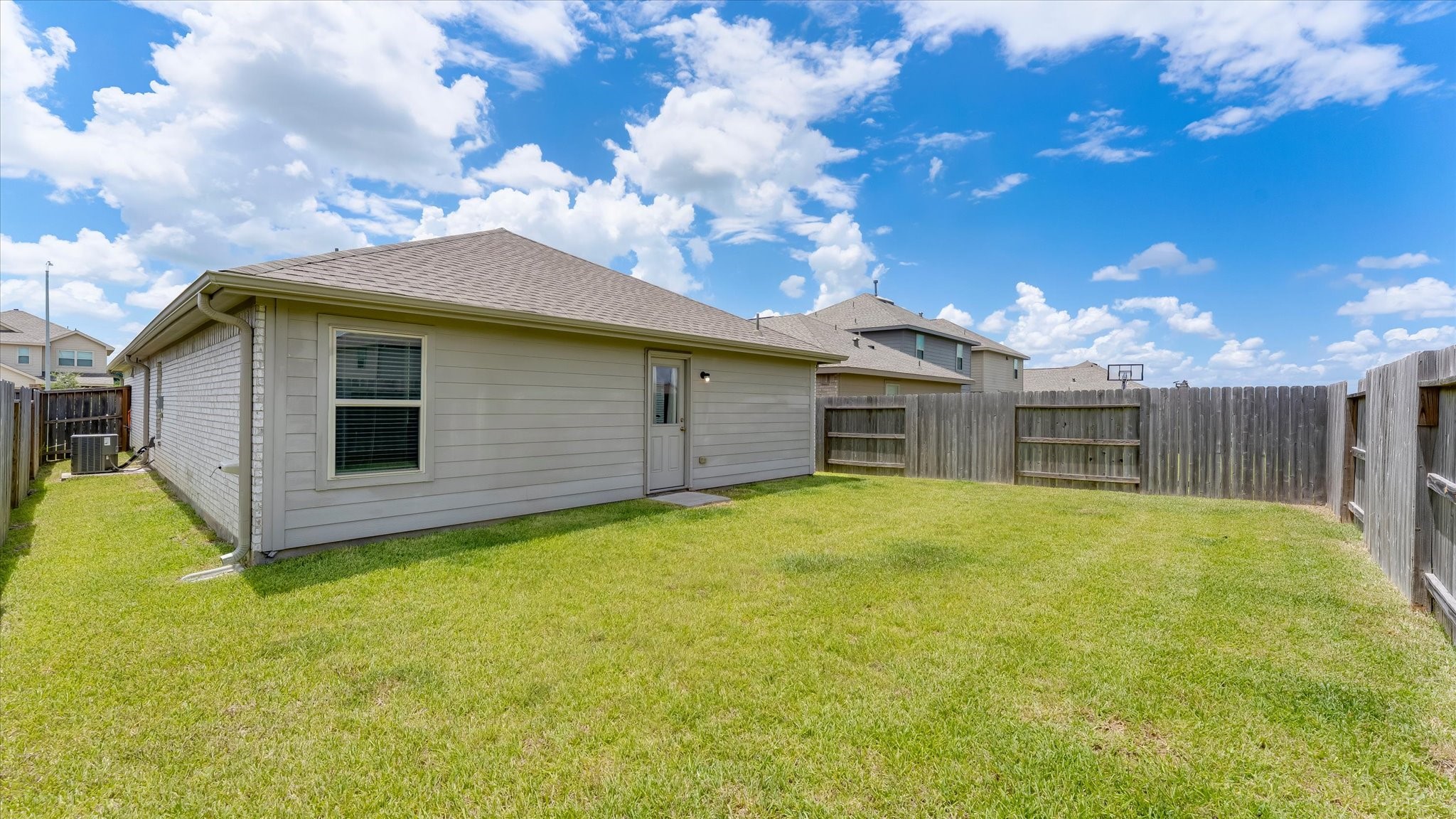 7814 Switchgrass Creek Dr Property Photo 21