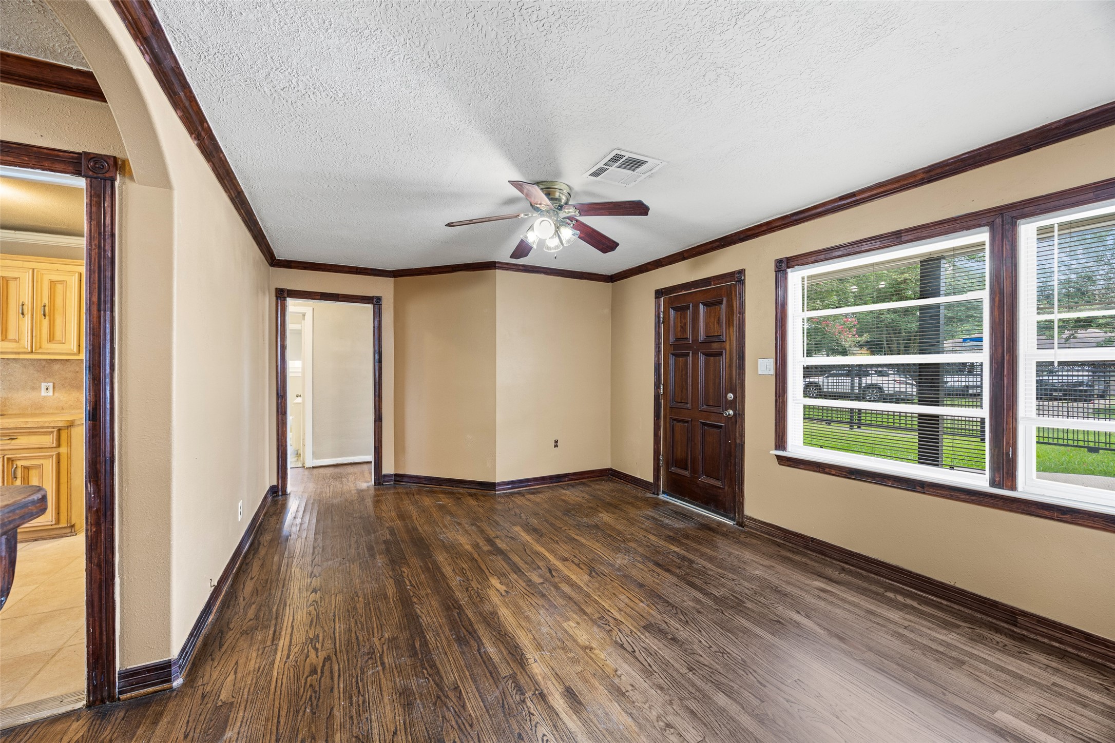 5419 Firefly Avenue Property Photo 7