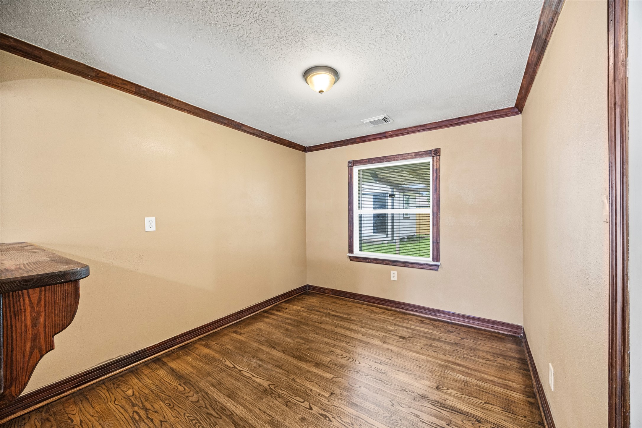 5419 Firefly Avenue Property Photo 8