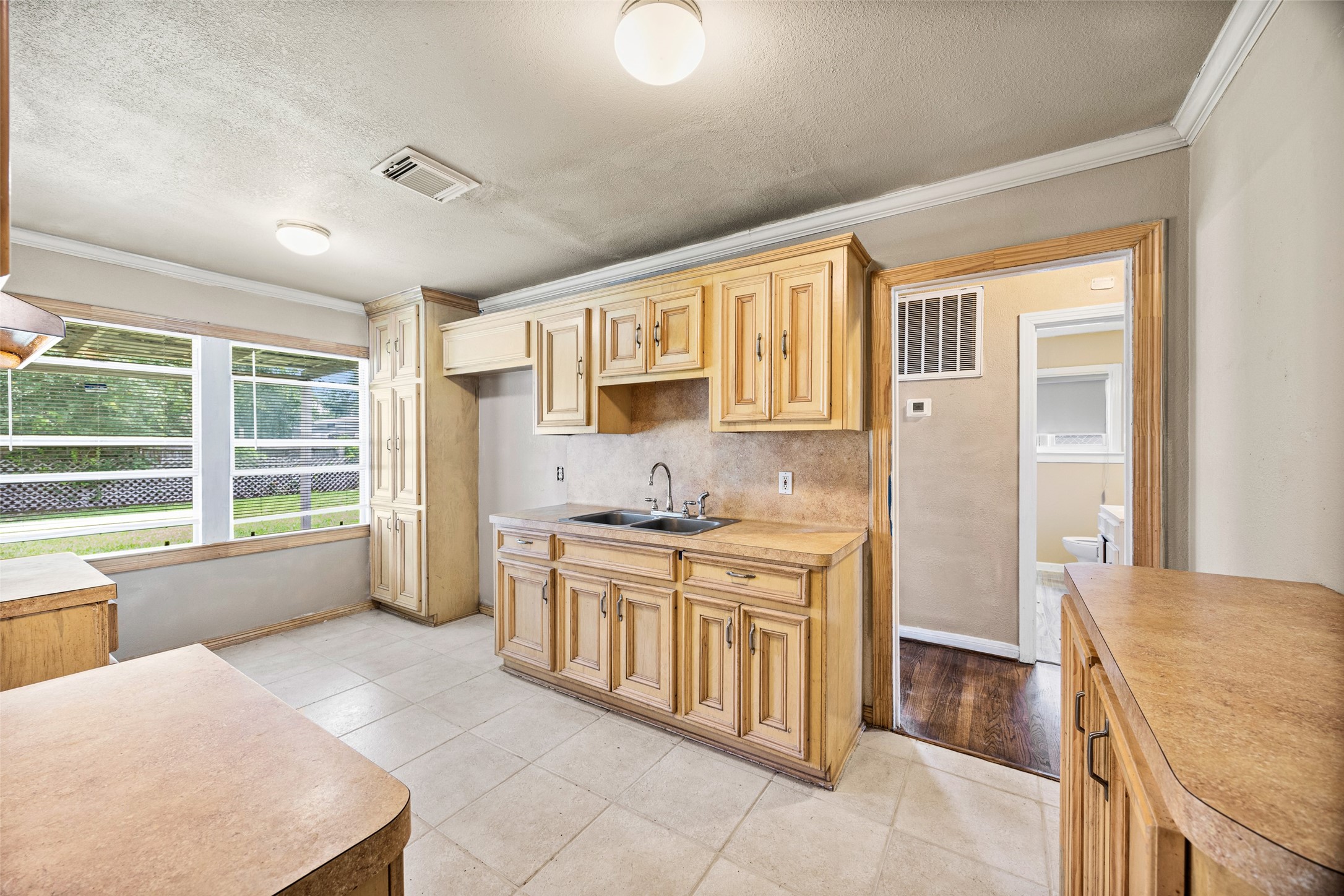 5419 Firefly Avenue Property Photo 10