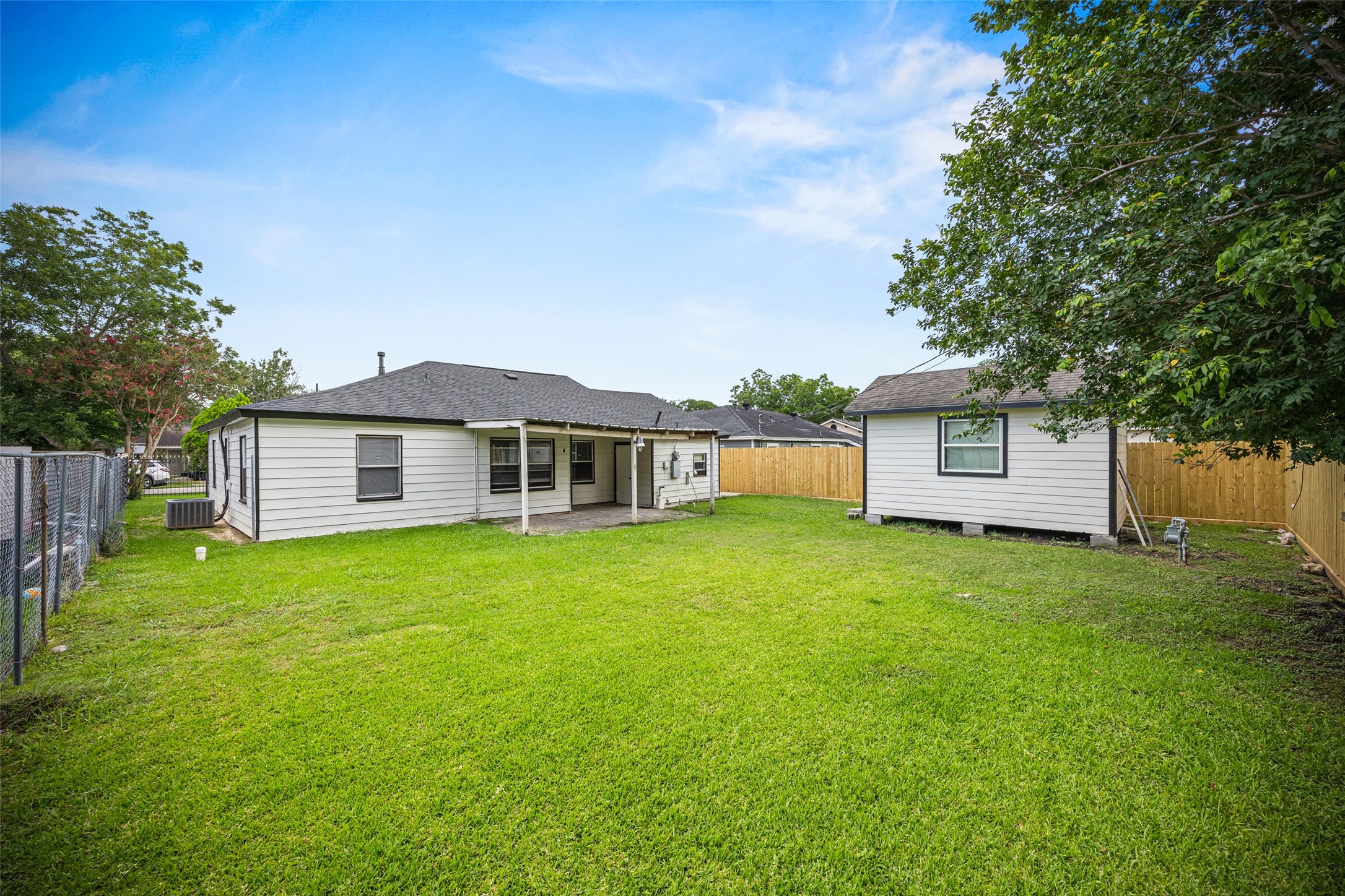 5419 Firefly Avenue Property Photo 18