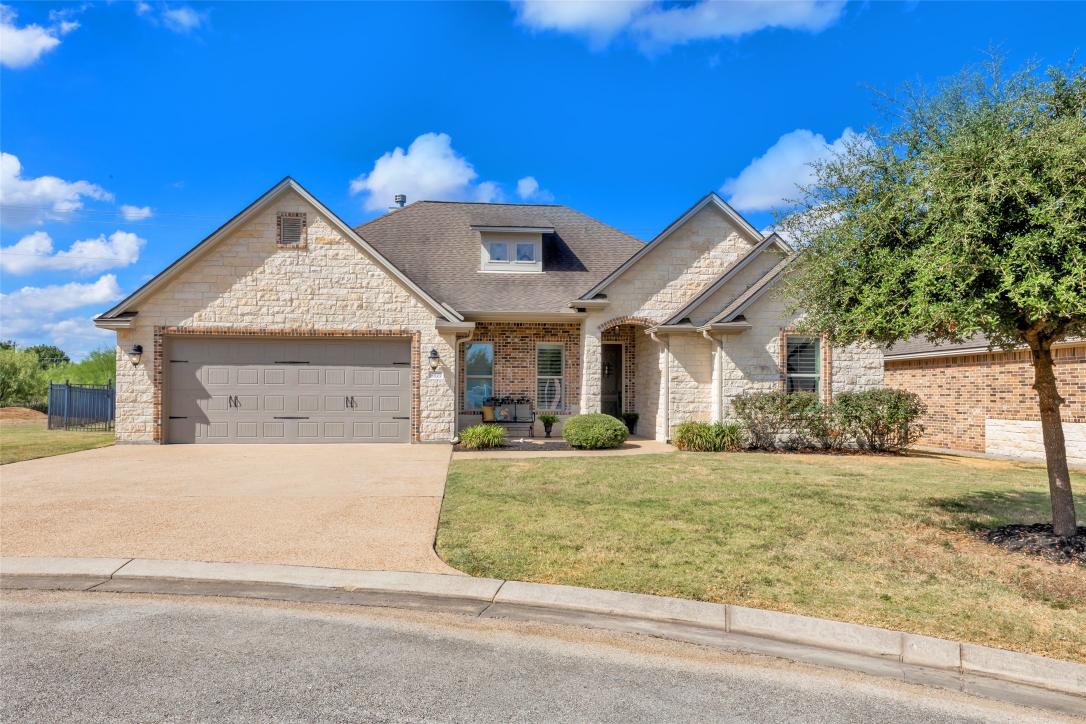 4671 Stonecrest Court S Property Photo 1