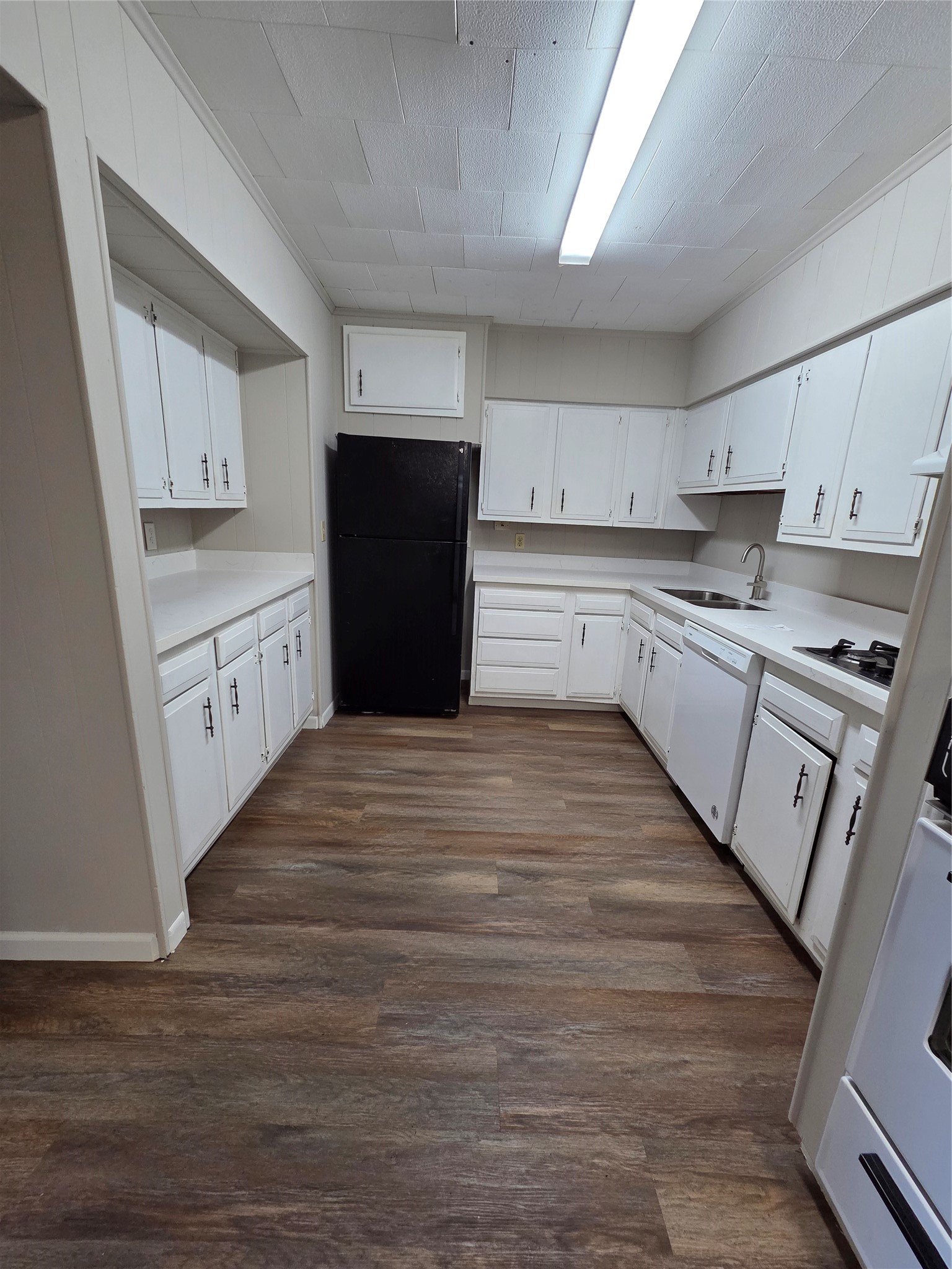 122 S Willow Street Property Photo 6