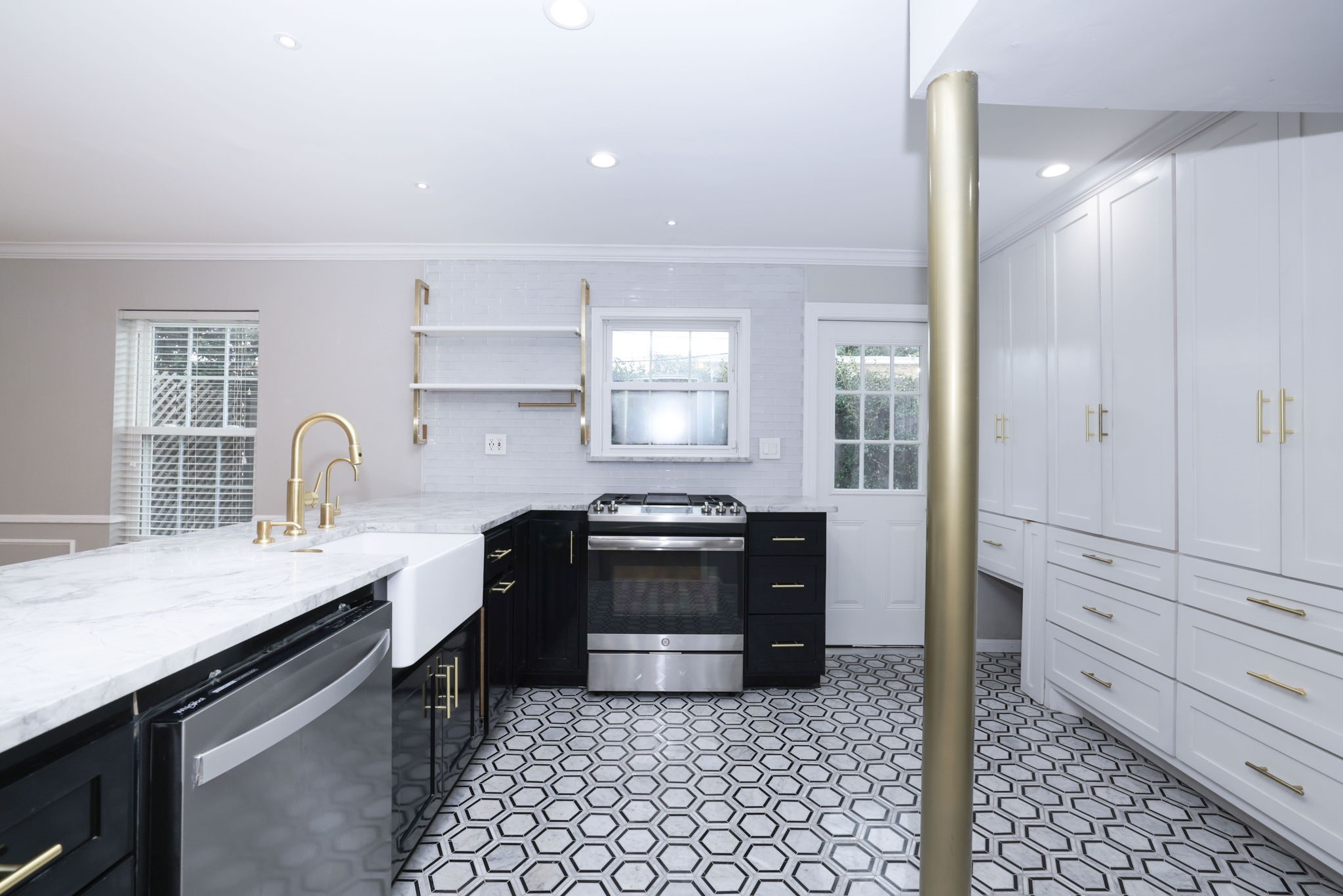 2209 Nantucket Drive C Property Photo 14
