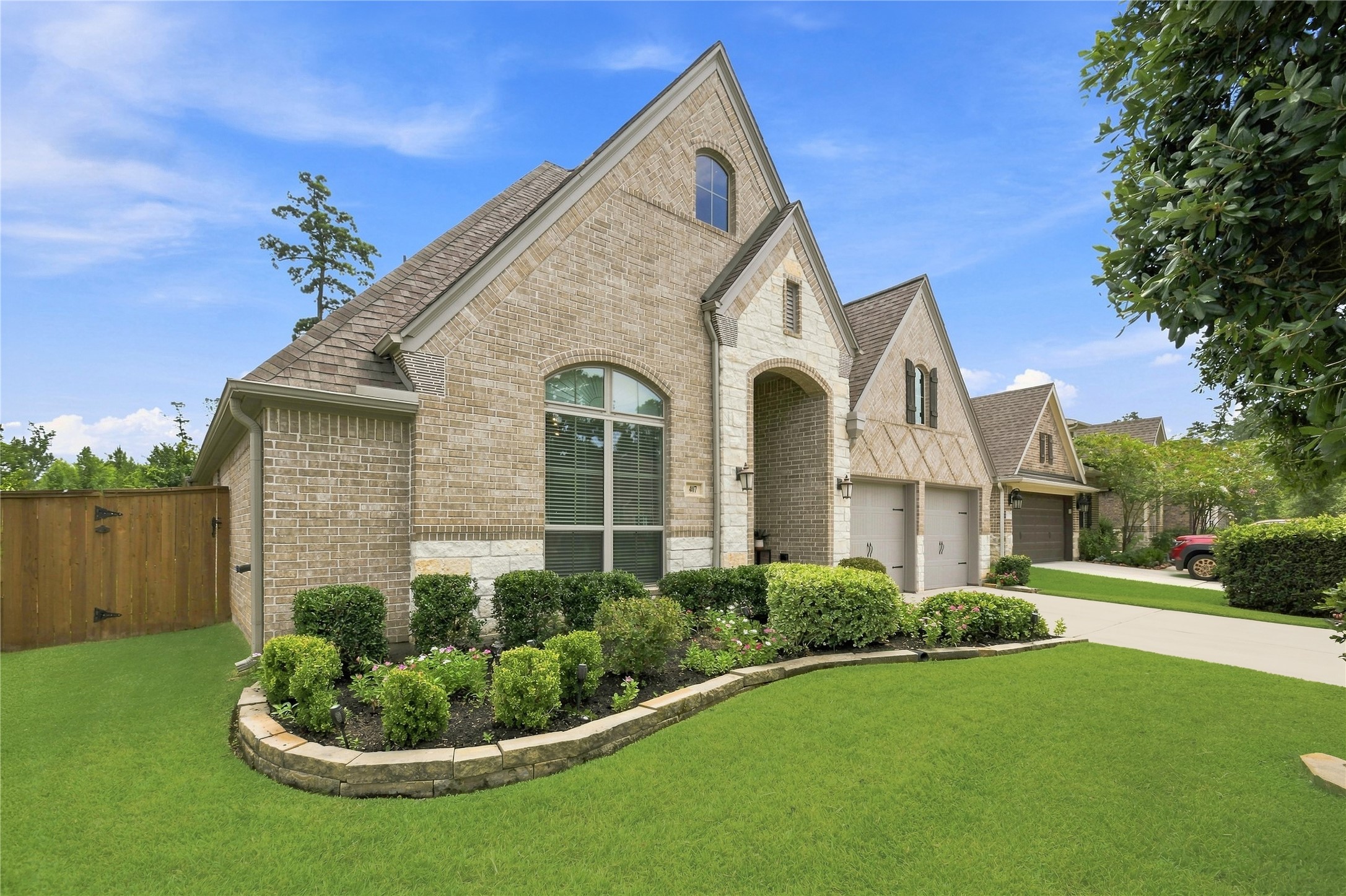407 Callery Pear Court Property Photo 2