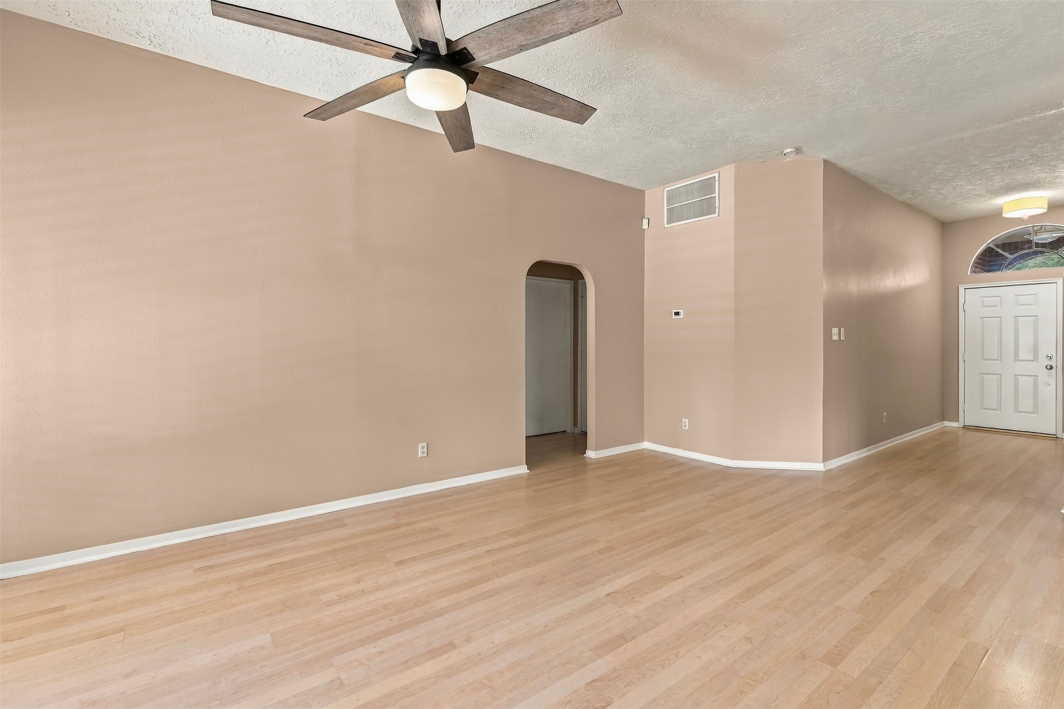 3407 Crystal Dove Drive Property Photo 14