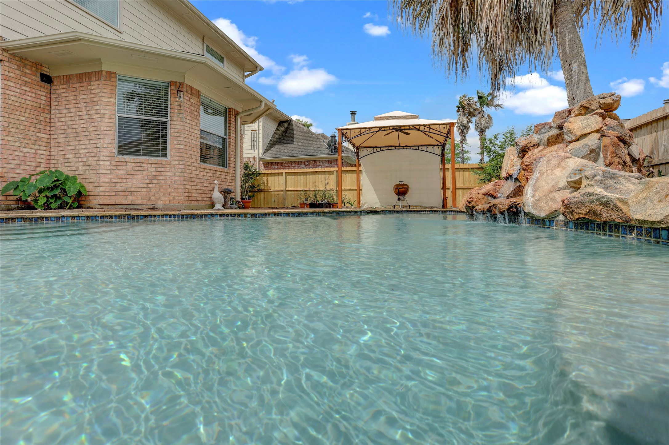 6501 Woodhaven Street Property Photo