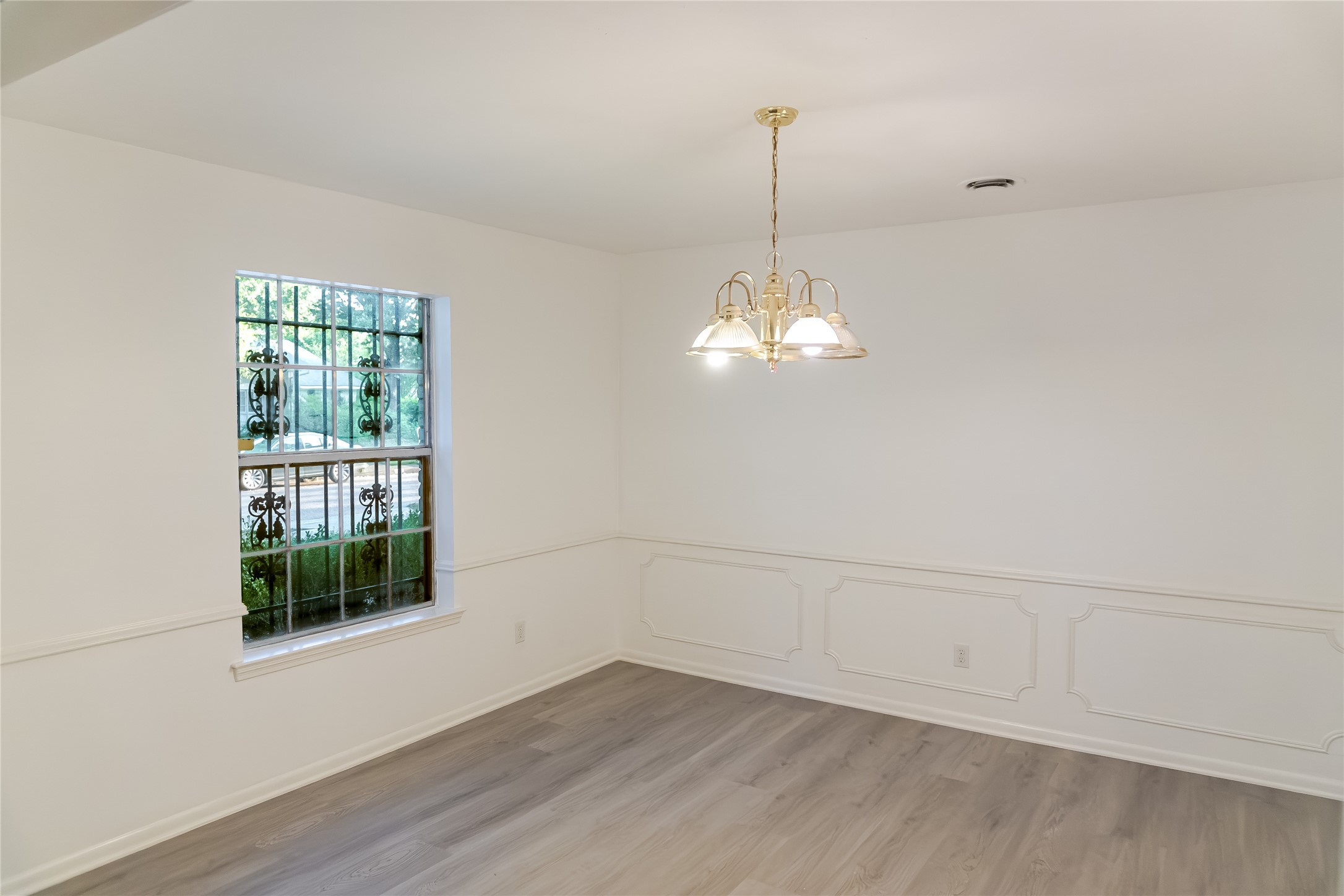 8526 Dashwood Drive Property Photo 7
