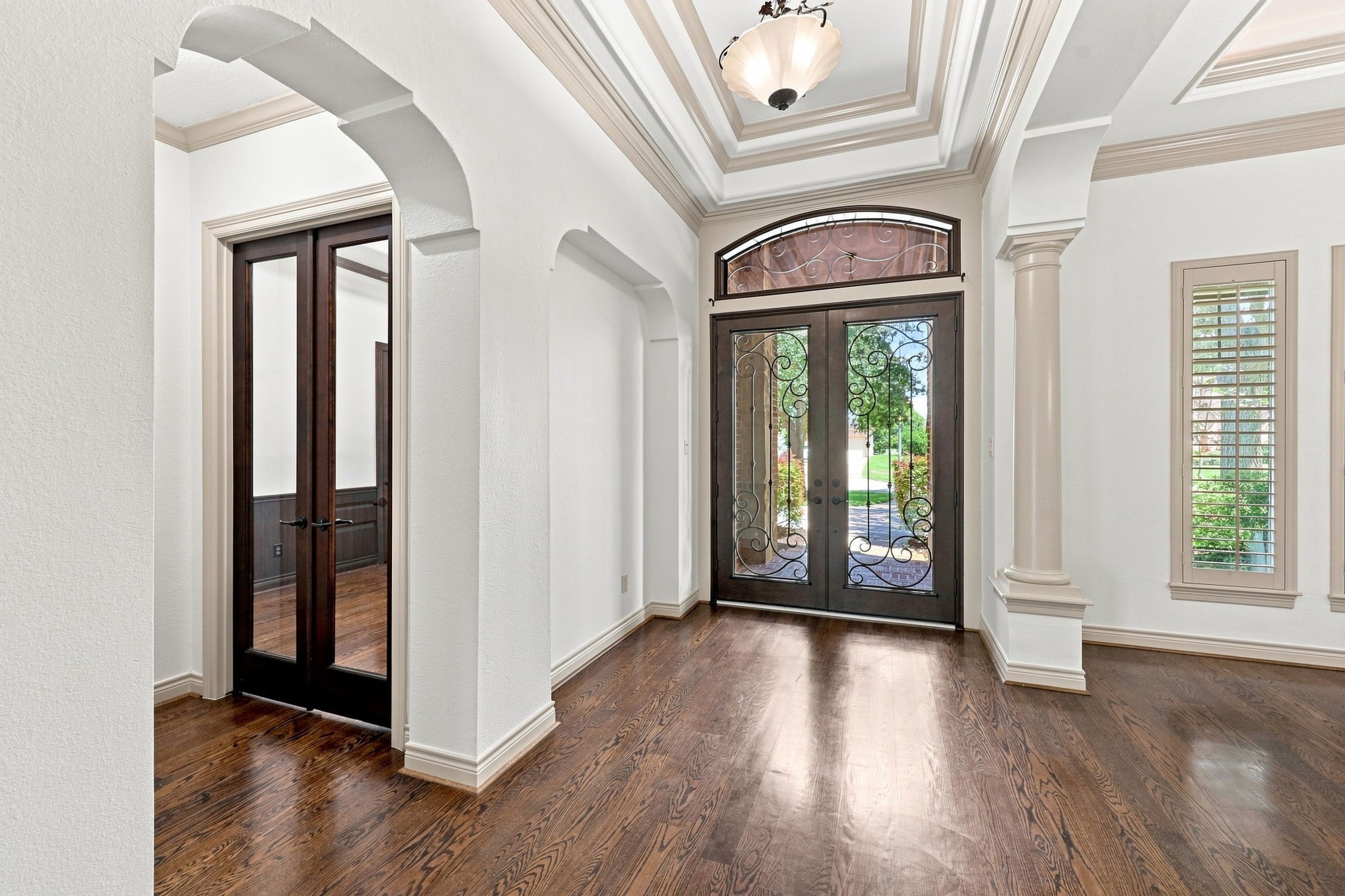 5411 Woodbury Street Property Photo 7