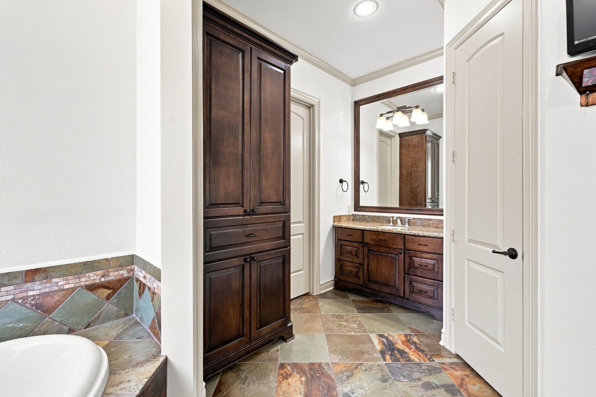 5411 Woodbury Street Property Photo 25