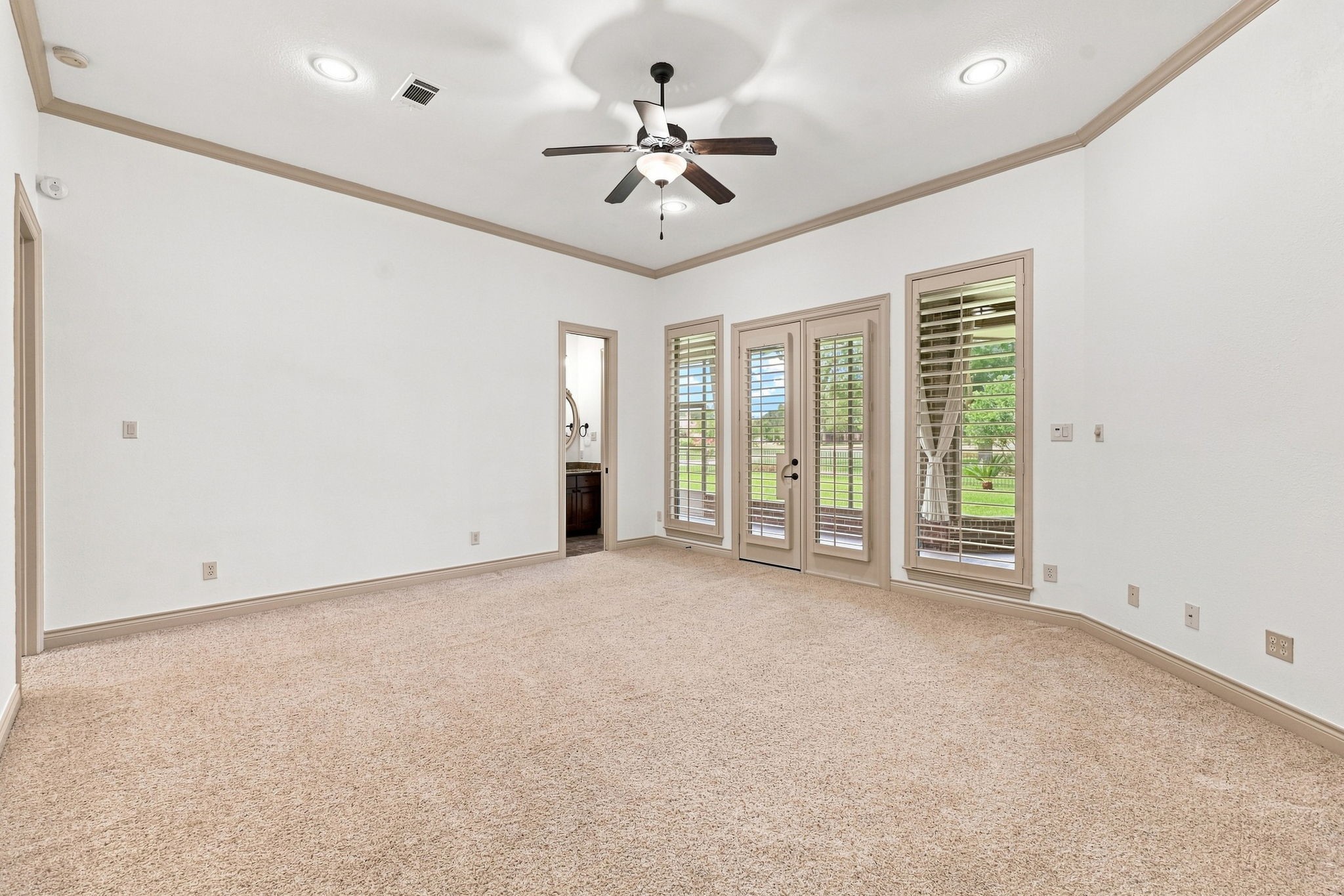 5411 Woodbury Street Property Photo 29