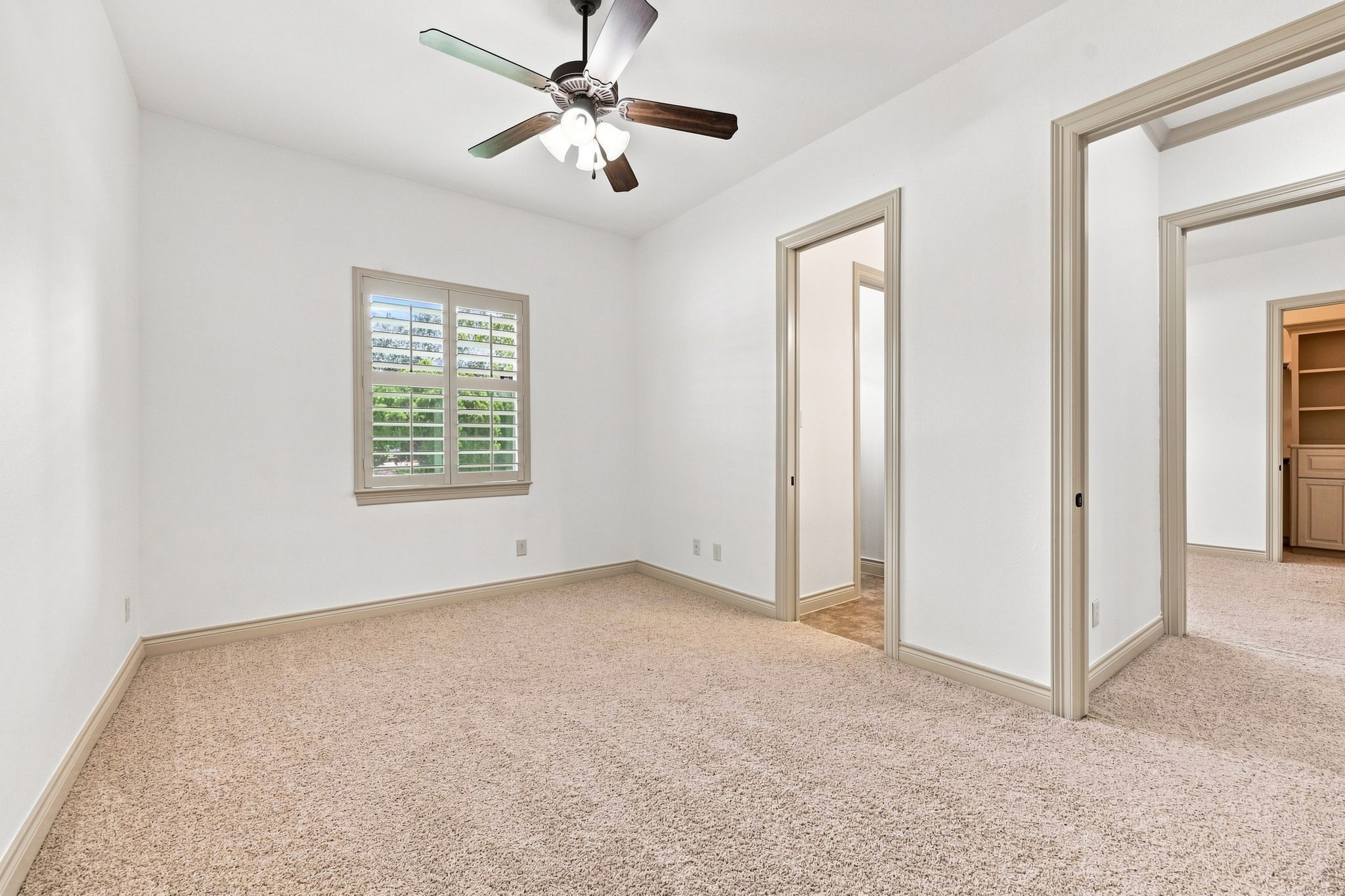 5411 Woodbury Street Property Photo 31