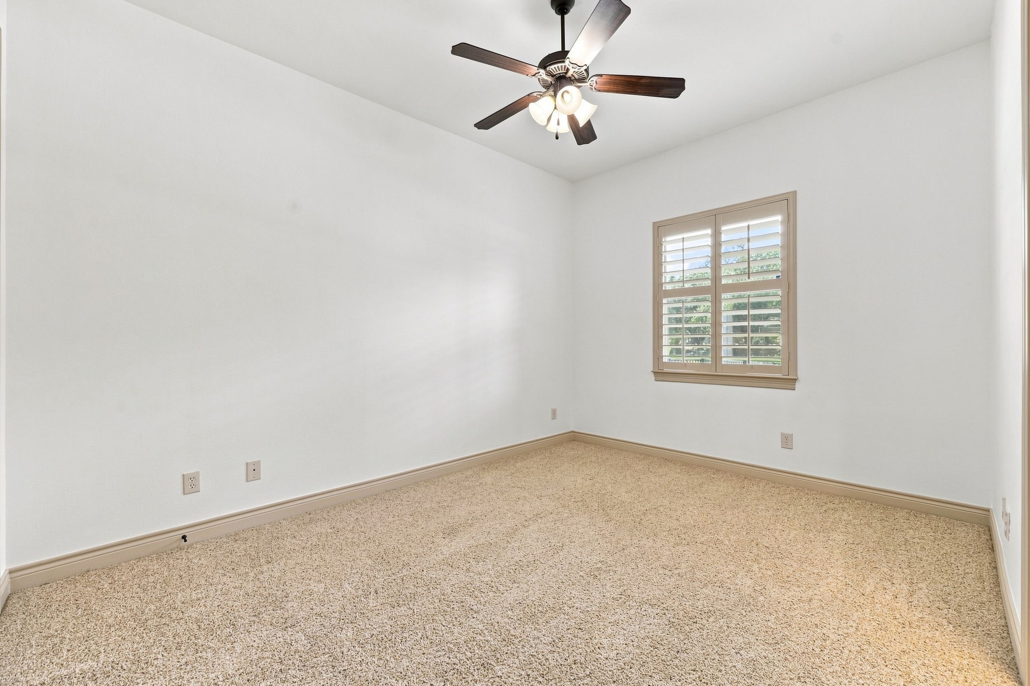 5411 Woodbury Street Property Photo 34