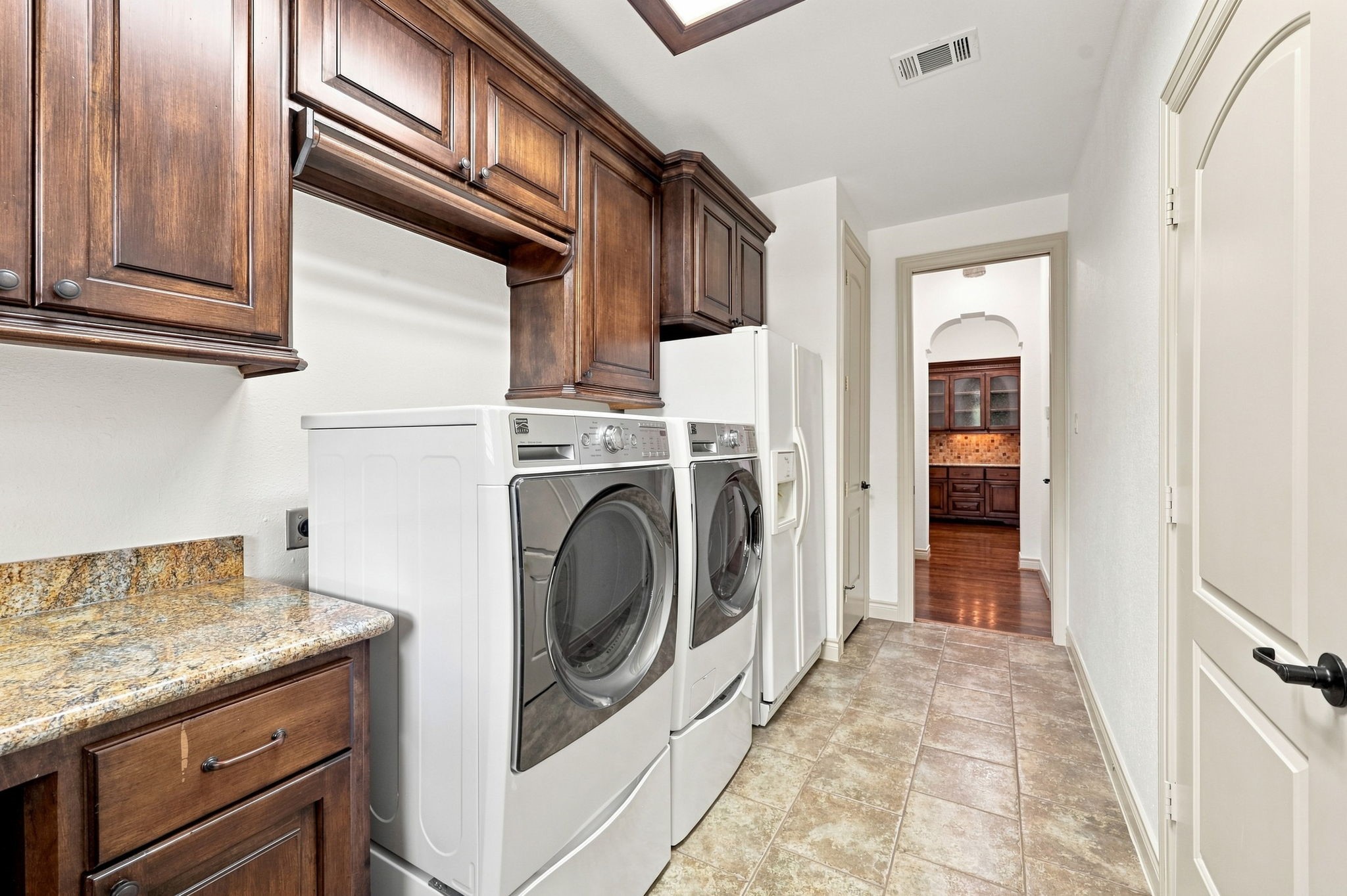 5411 Woodbury Street Property Photo 38